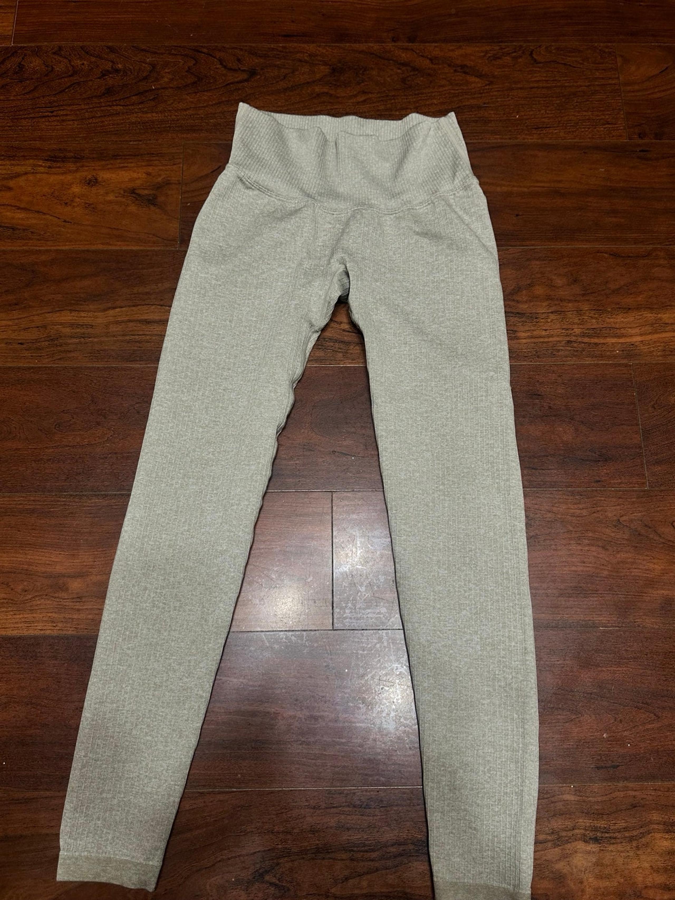 Compressive leggings