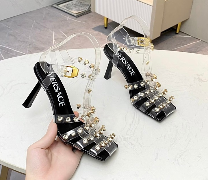 Women's size 37 sandals