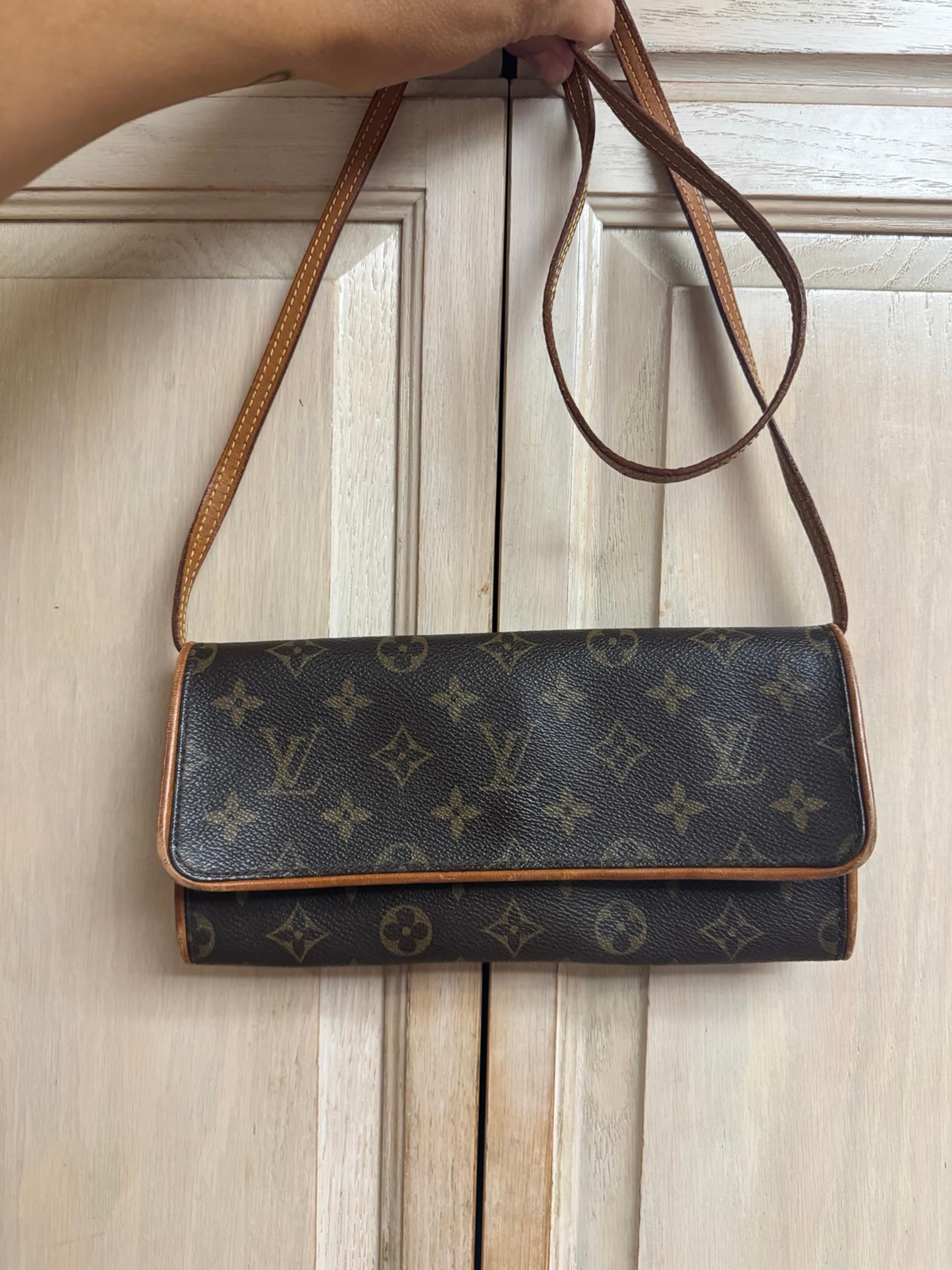 Louis Vuitton twin pochette gm