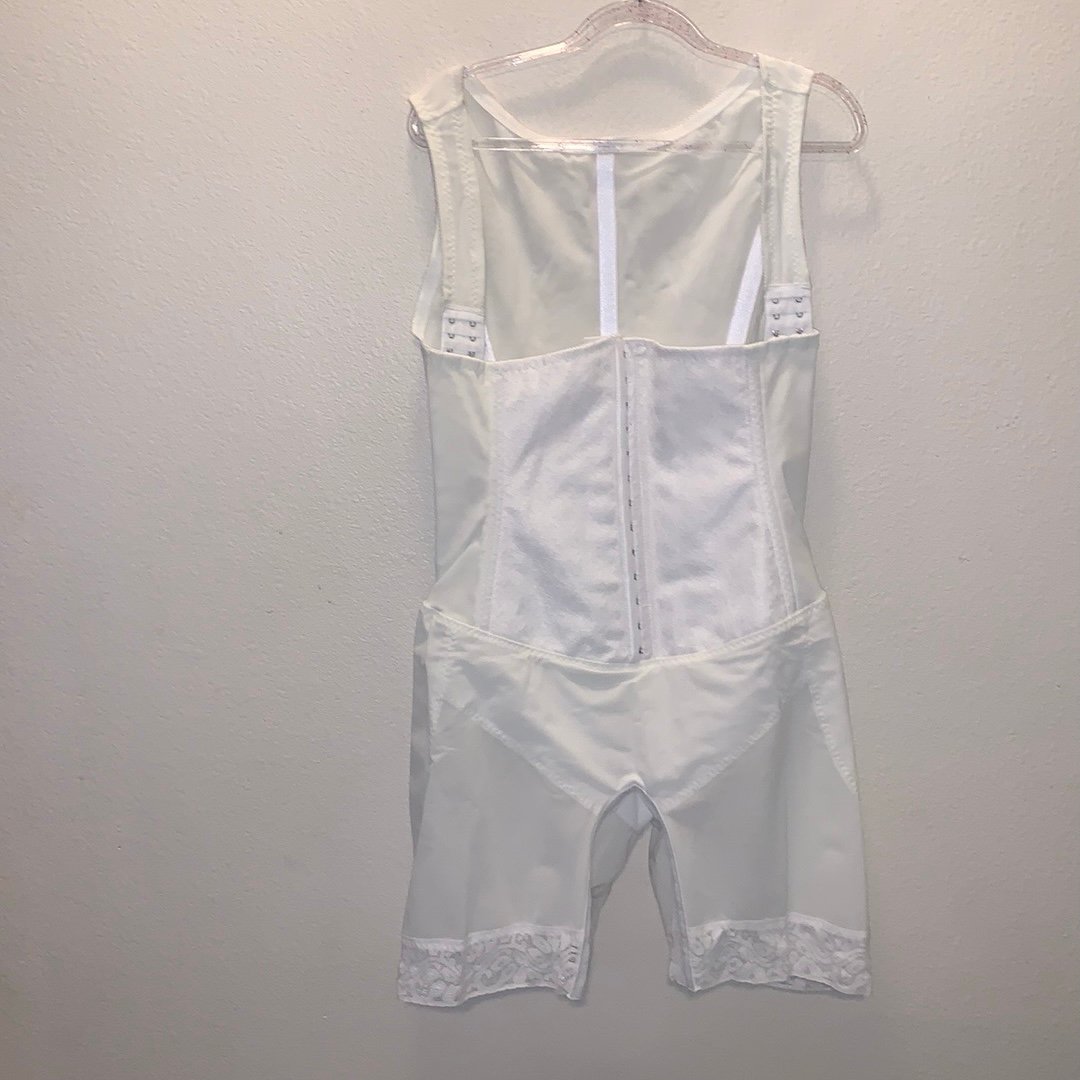 NWT Ardyss Lycra Body Magic Body Shaper Womens 48 White BOMA-48 Lace Corset