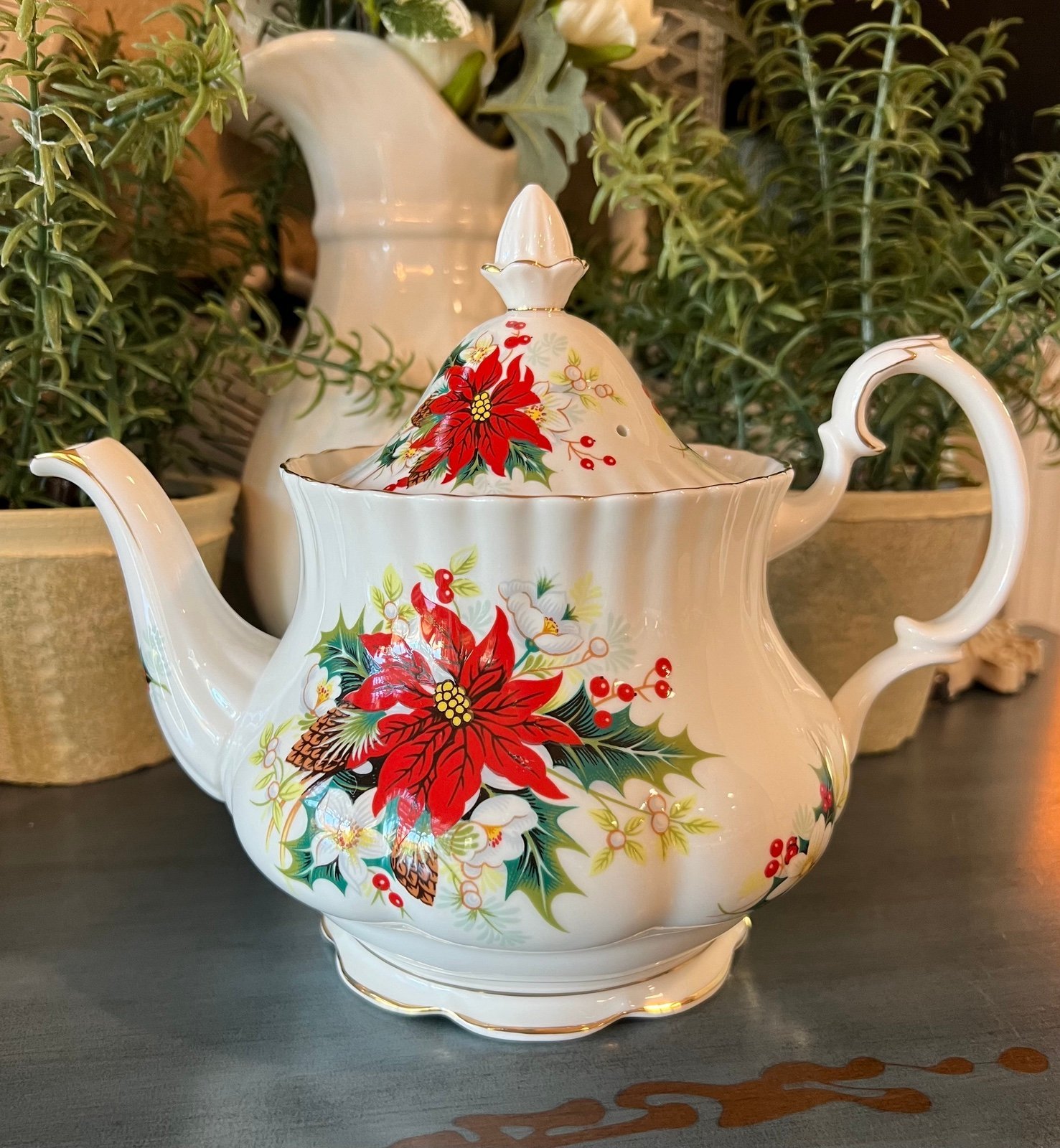 Royal Albert POINSETTIA Teapot with Lid, England Christmas Flower