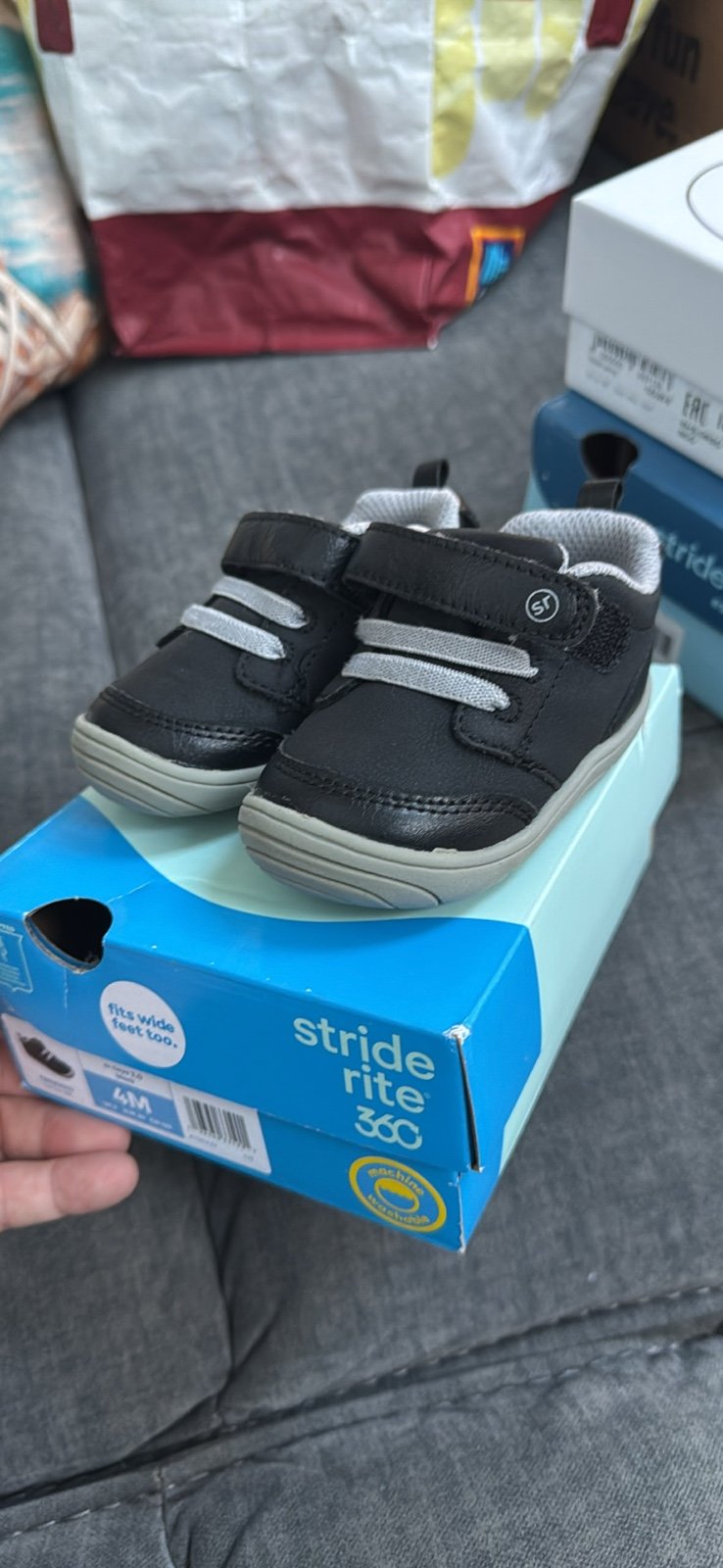 Stride Rite Infant Shoe Sz 4