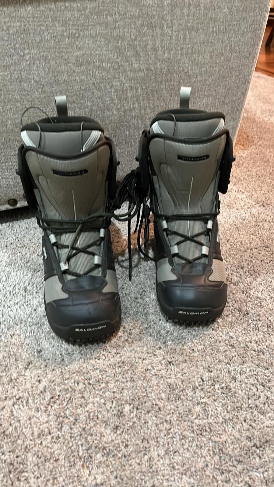 Salomon Women’s Snowboarding Boots Size 7