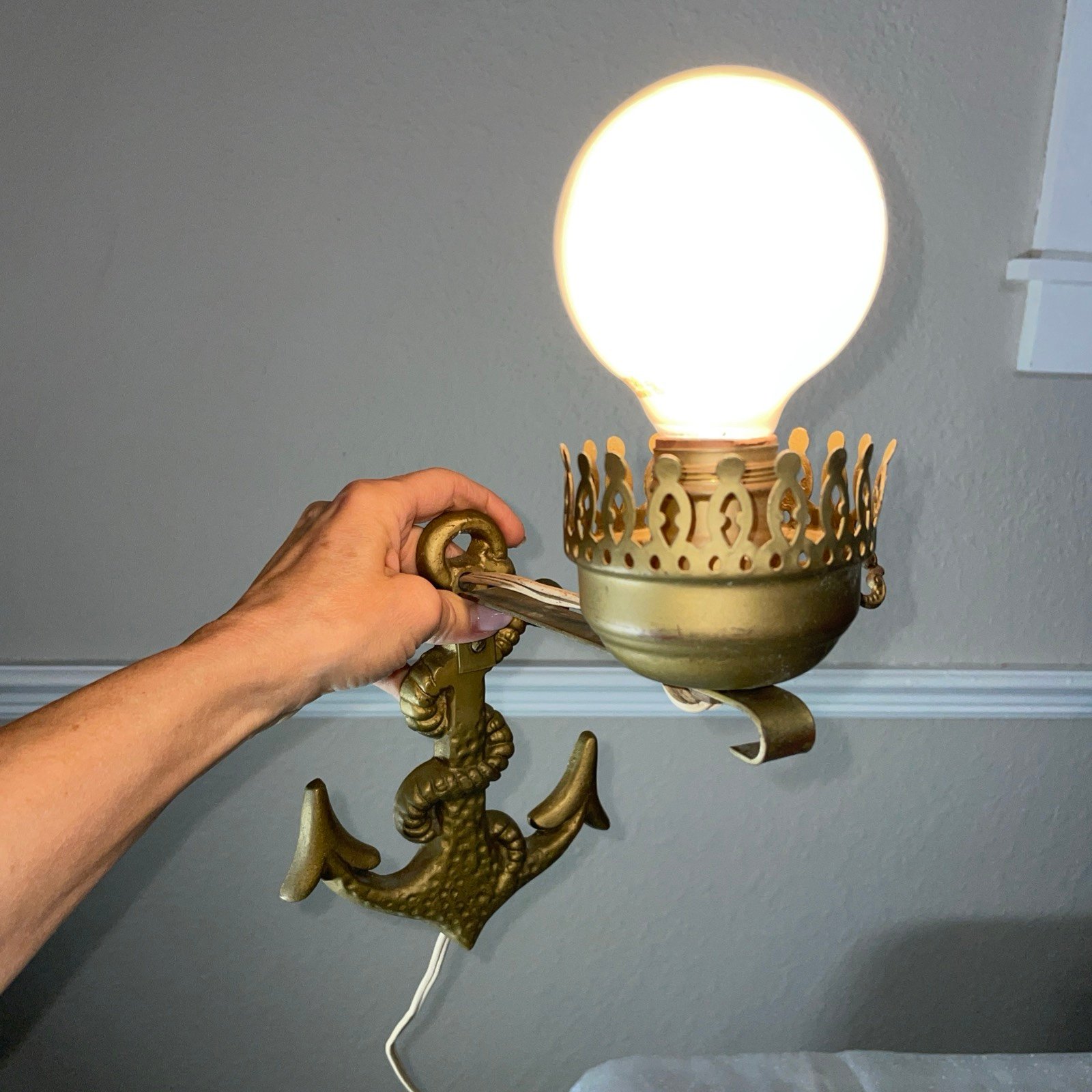 VTG Electric Brass Art Deco Nautical Style Wall Sconce Light Fixture 8x8.5”