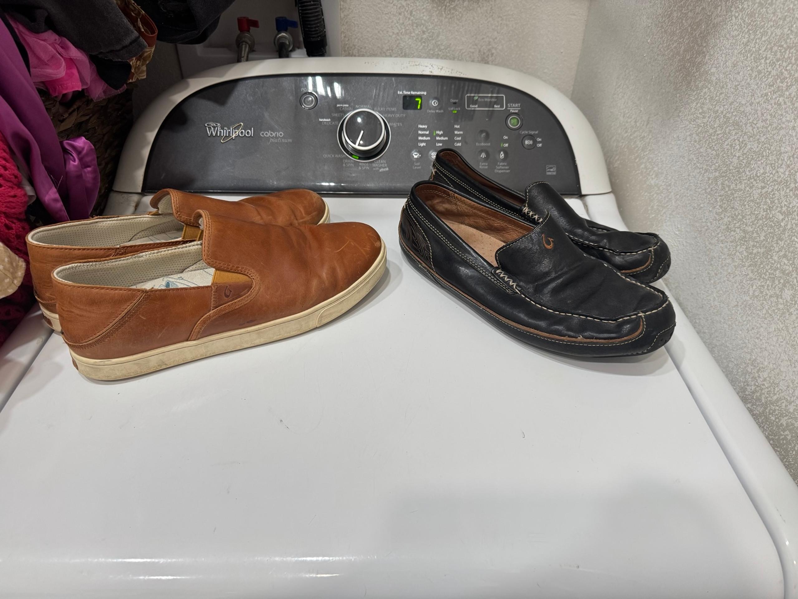 Men’s OluKai Shoe Bundle