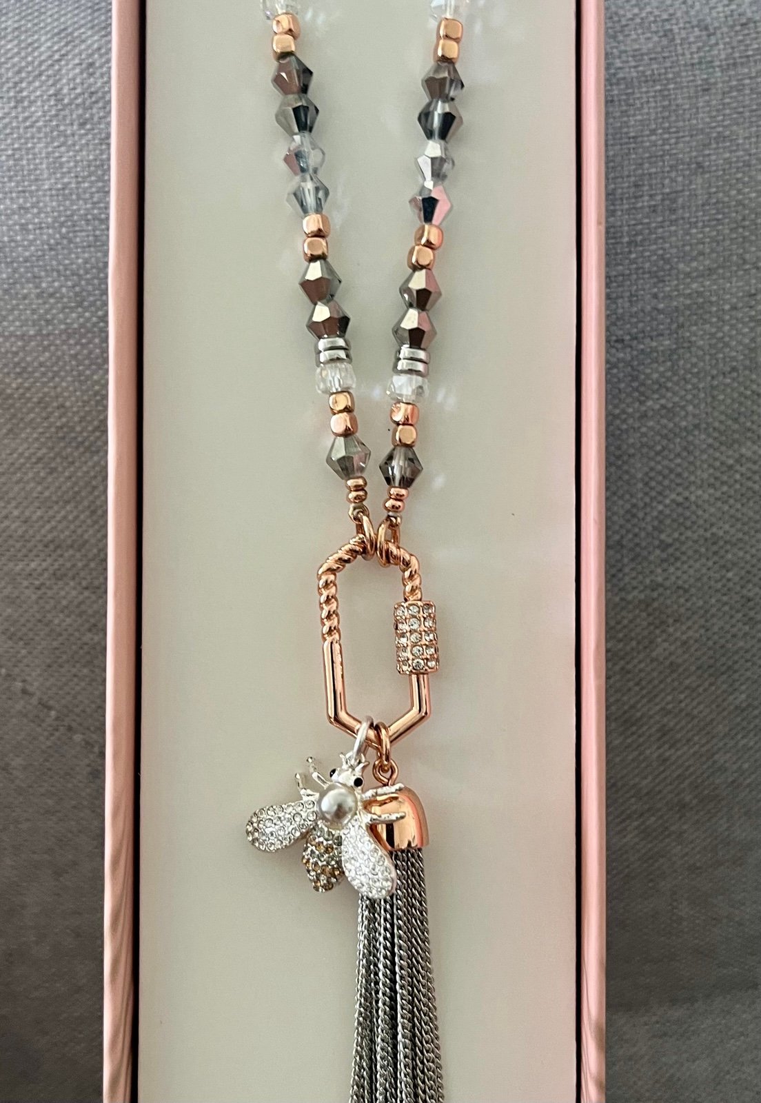 Bomb Party Pendant “The Queen Bee Has Arrived” RBP6261RG
