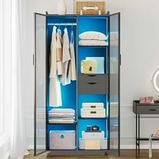 Amour closet
