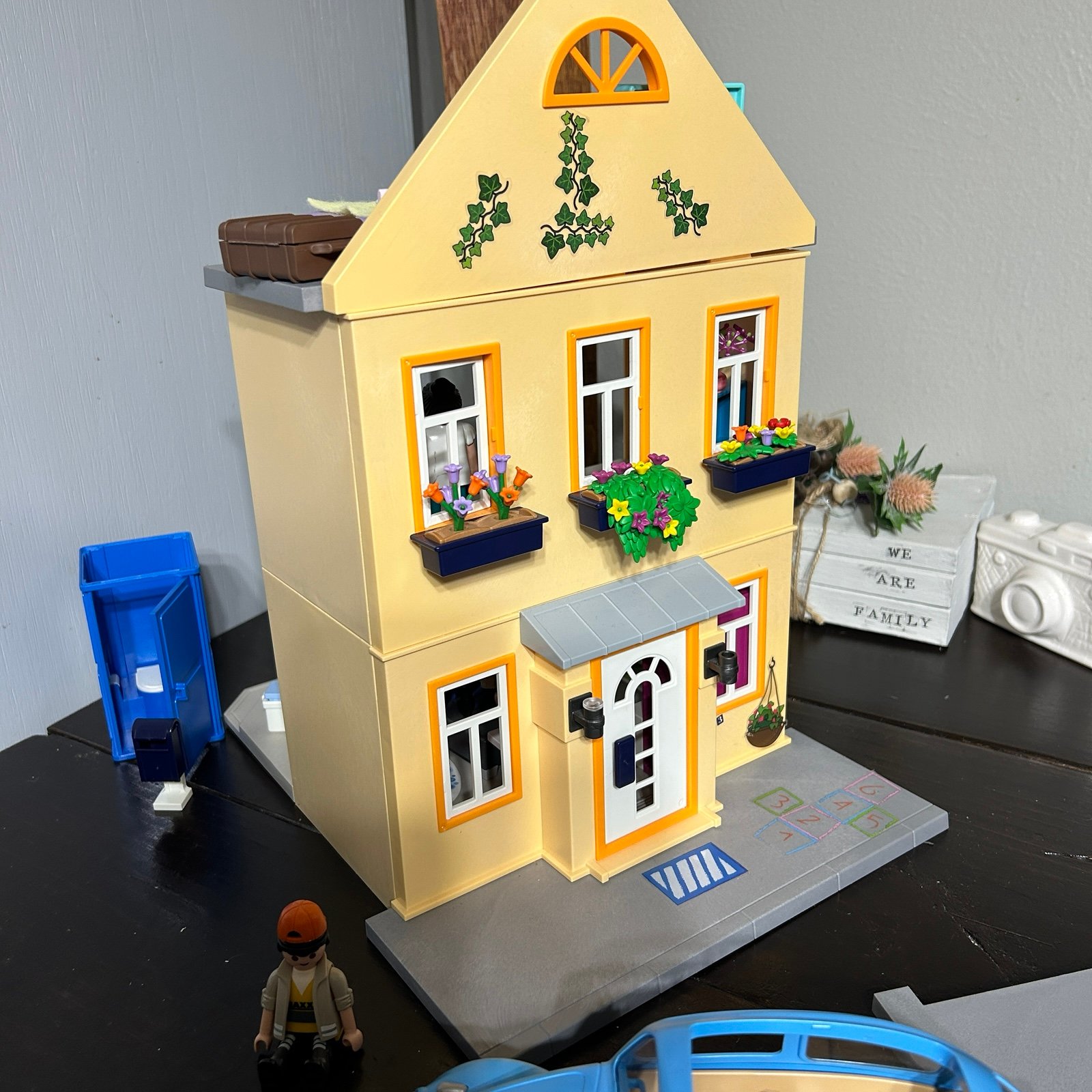 Playmobil My Townhouse - with Furniture, Characters, Volkswagen Beetle
