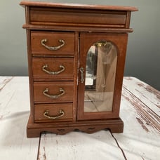 VINTAGE WOOD JEWELRY BOX WITH ETCHED GLASS DOOR