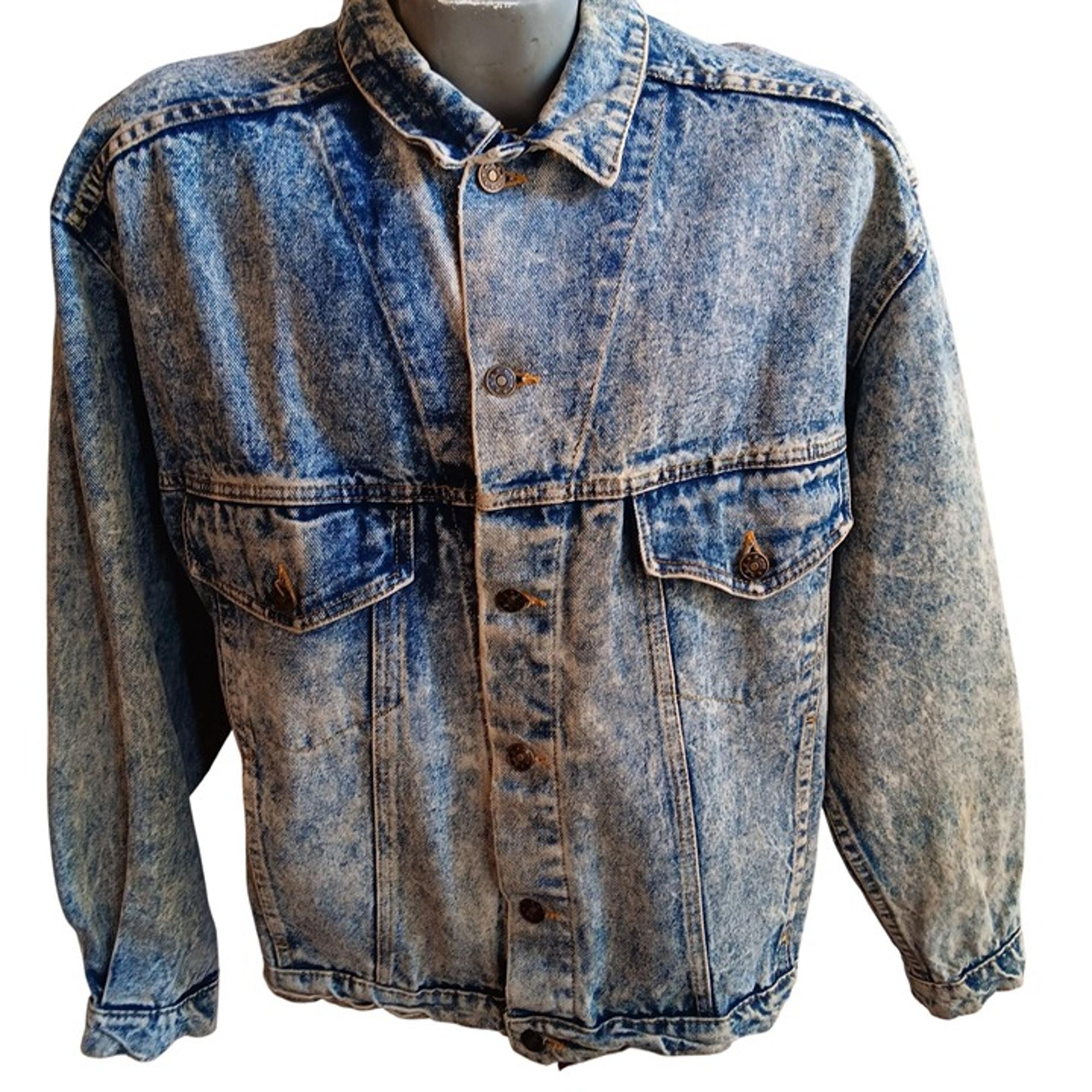 Vintage 1980s Acid Wash Denim Jacket With Button Closure & Cuffed Sleeves For Me
