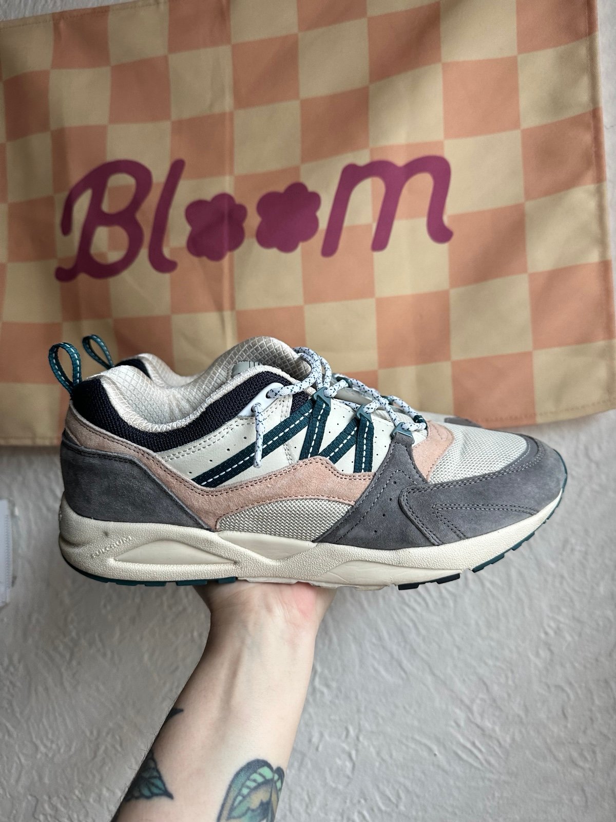 Karhu Fusion 2.0 Frost Grey Blue Coral
