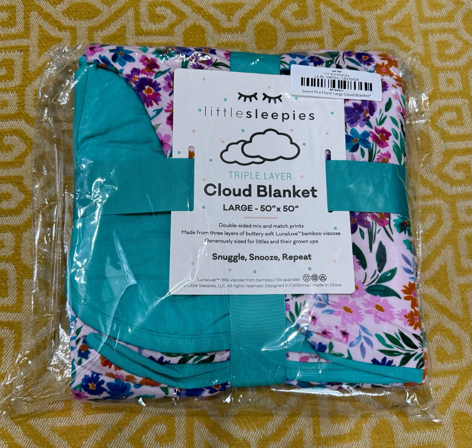 Little Sleepies sweet pea floral cloud blanket