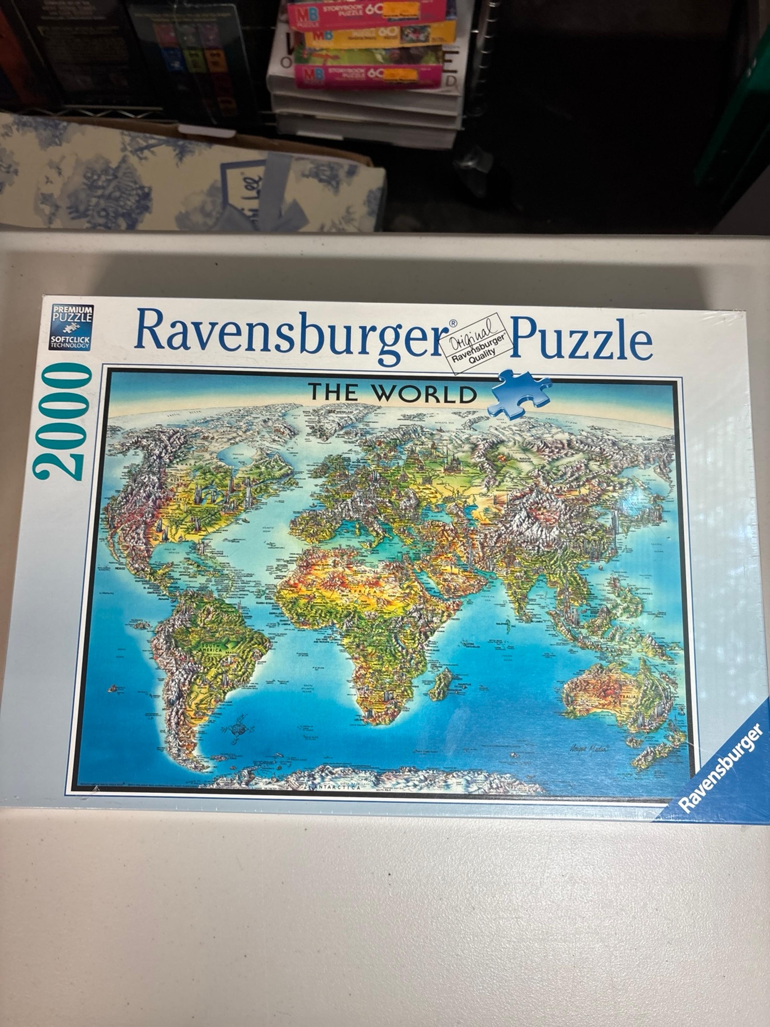 NIB Ravensburger 2000 piece jigsaw puzzle - World Map