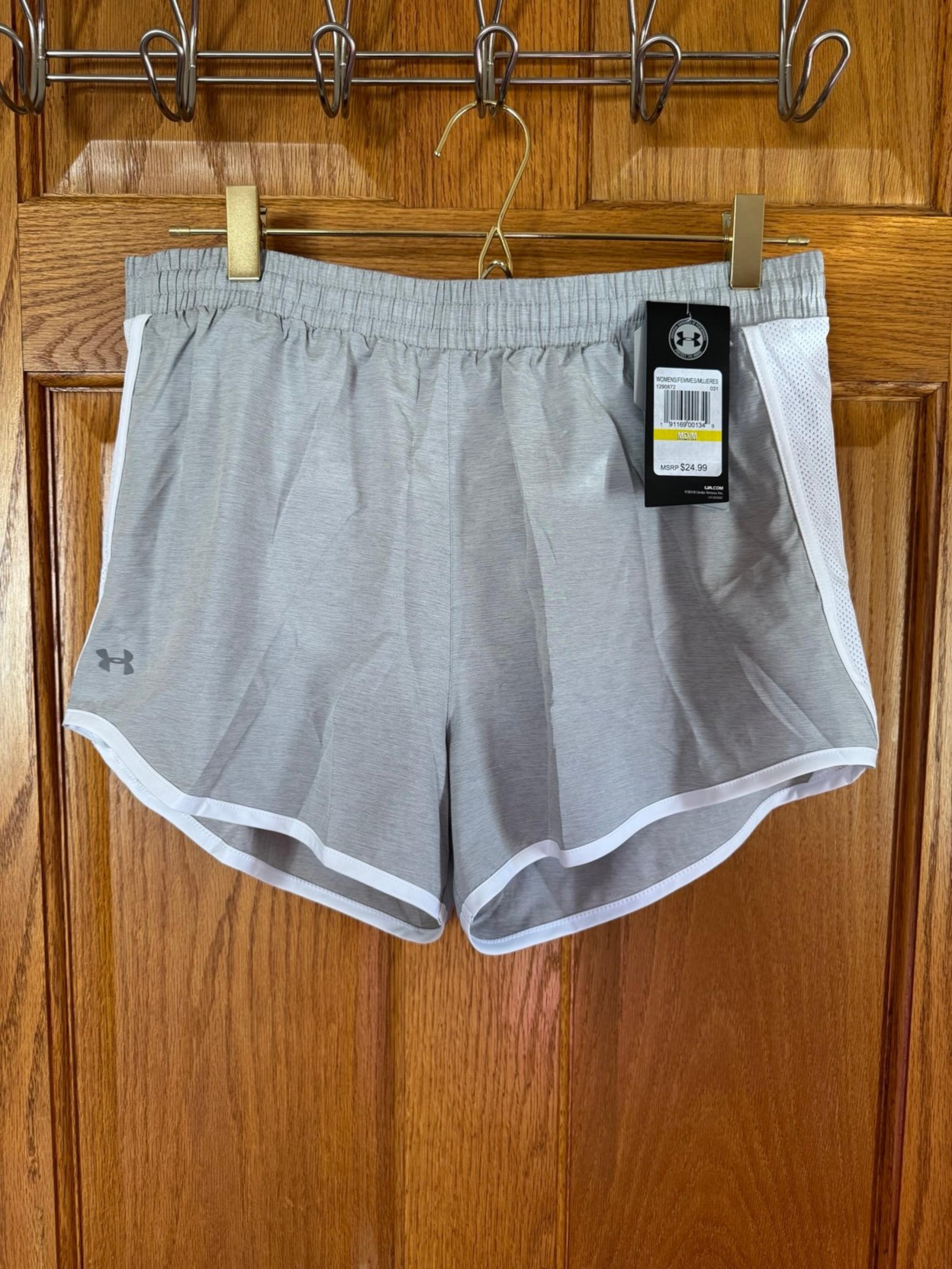 NWT Women’s Under Armour shorts medium
