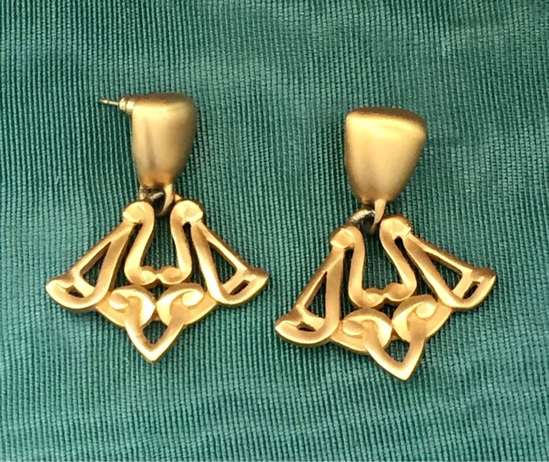 Anne Klein Egyptian Earrings pierced vintage gold tone