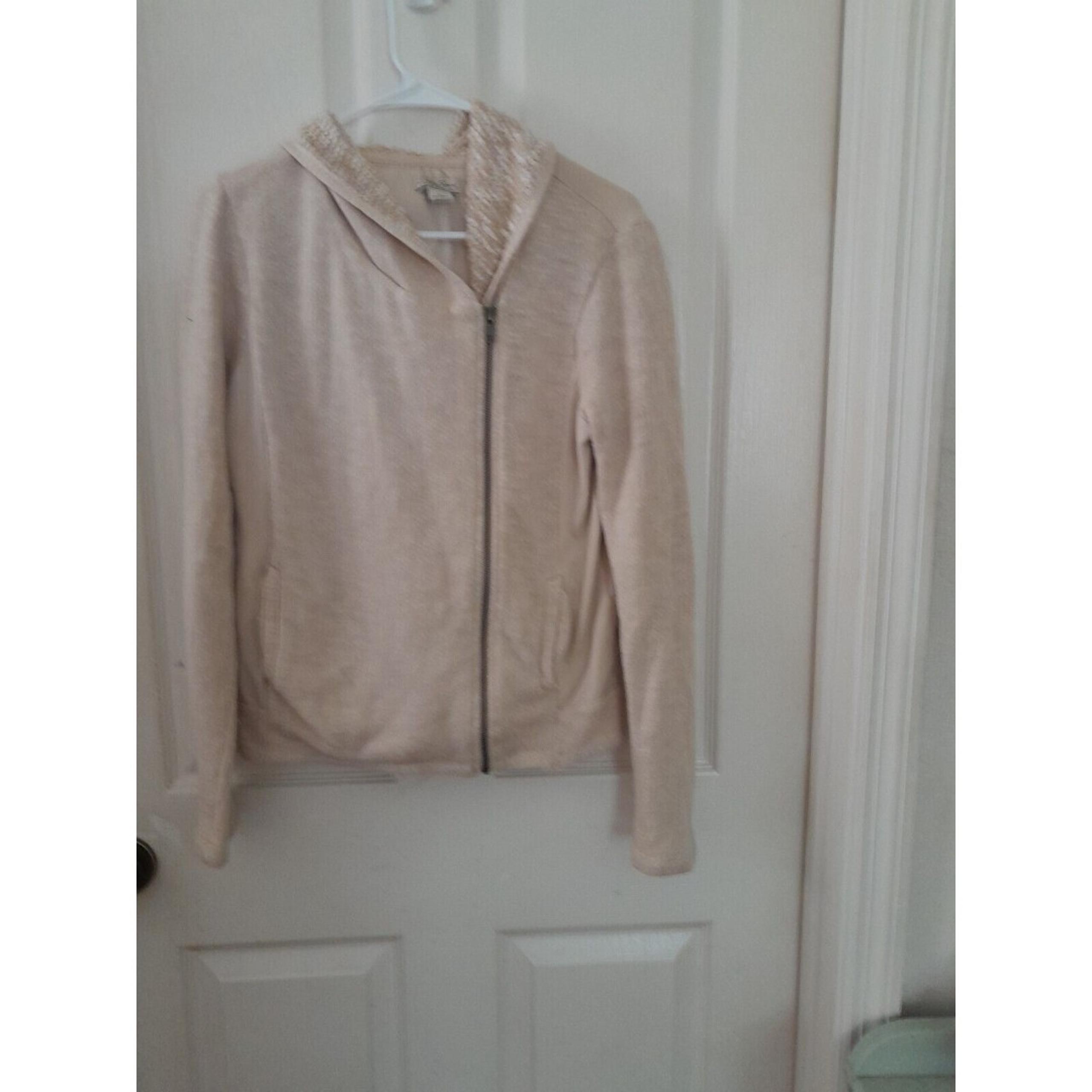 Lucky Brand Sise Front Zip Sweater. Beige In A Size M. B15