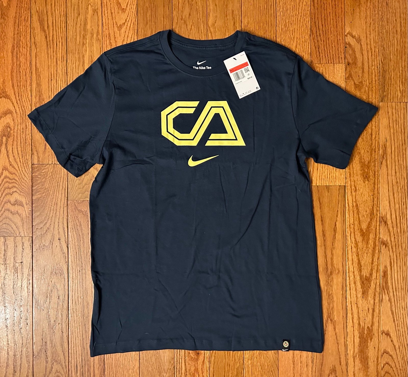 America CA Nike T-Shirt Size Large NEW