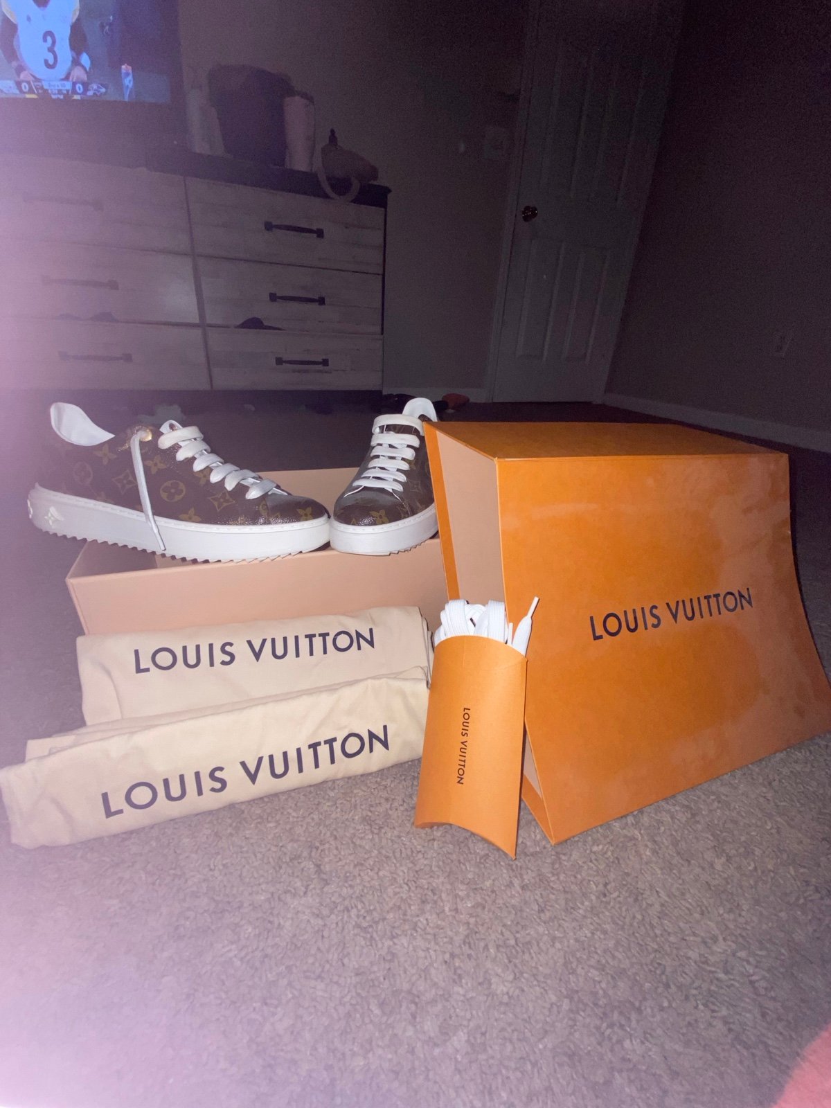 Authentic Time Out Louis Vuitton sneakers