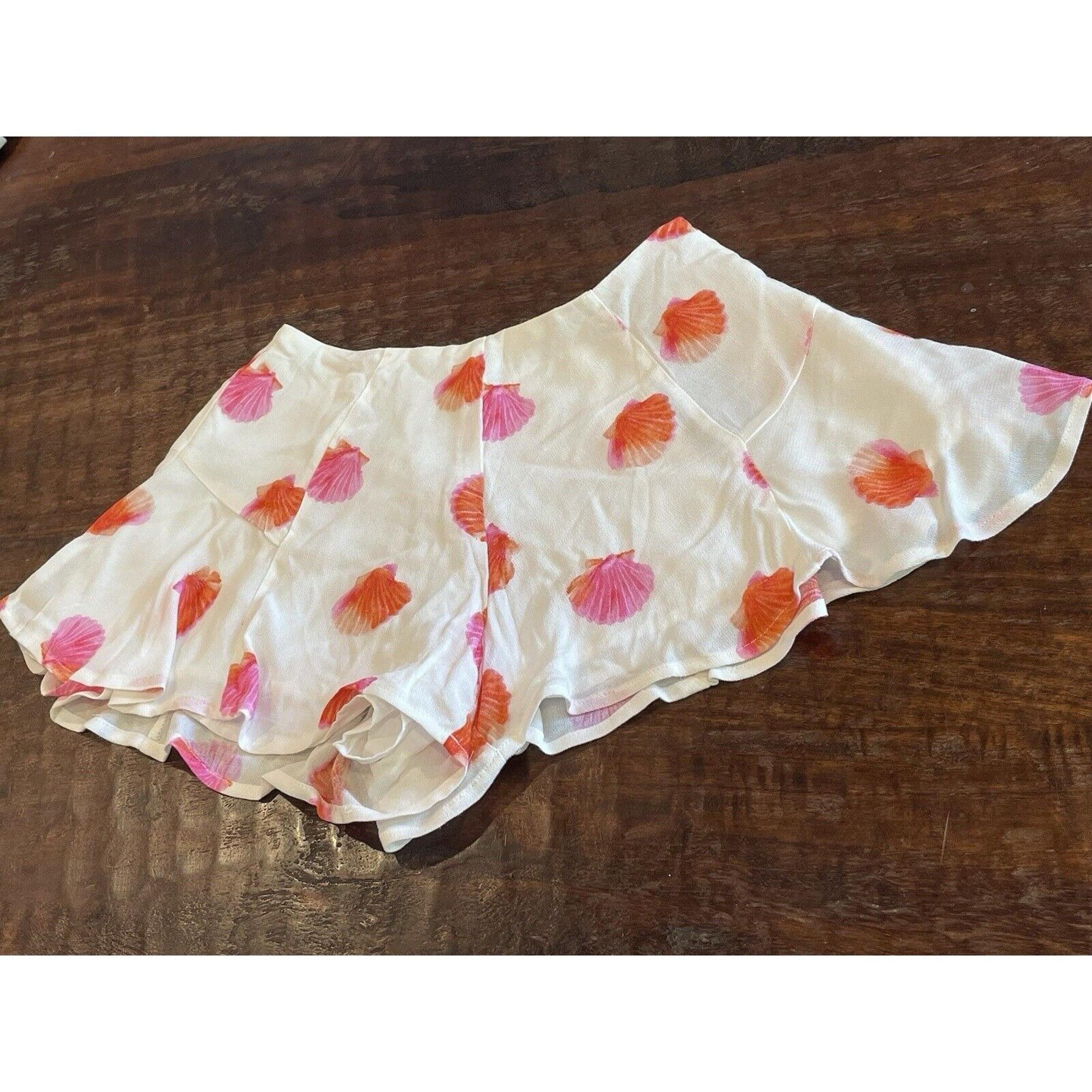 Forever 21 Women's Shorts White Seashell Print Ruffle Flutter  NWT Size XS