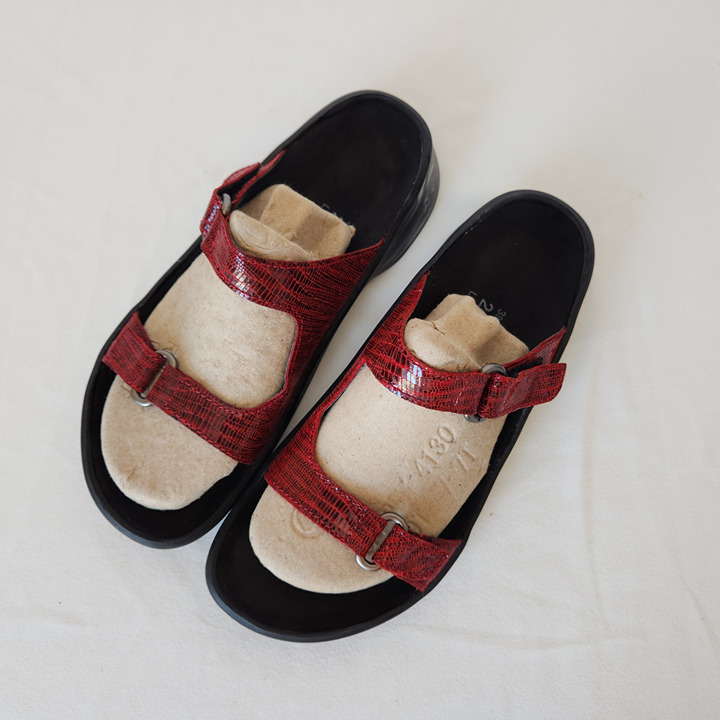 Birkenstock Tatami Leather Snakeskin Open Toe Sandals Adjustable Strap Red EU38