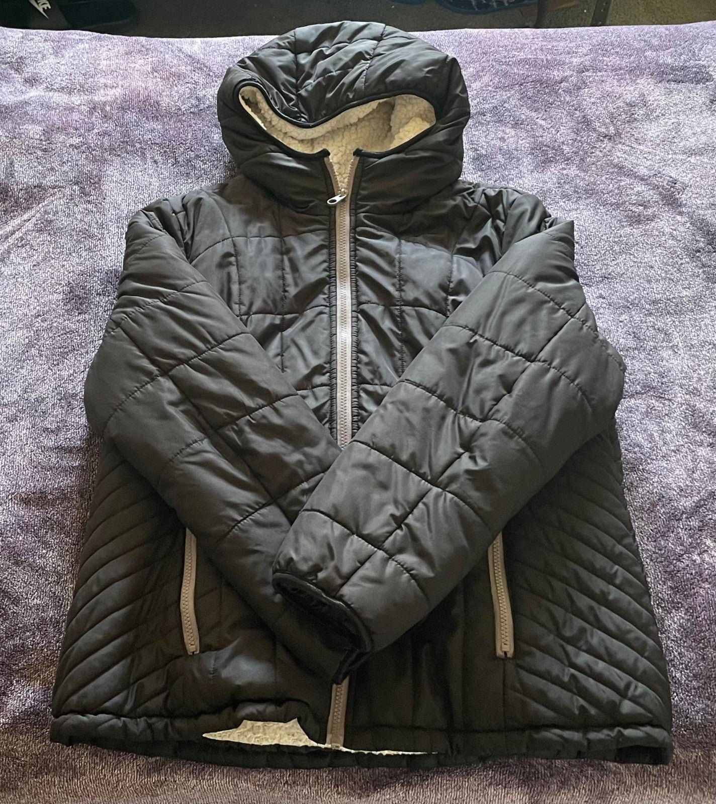 Kenneth Cole Water Resistant Fully Sherpa Lined Hooder Puffed Coat.