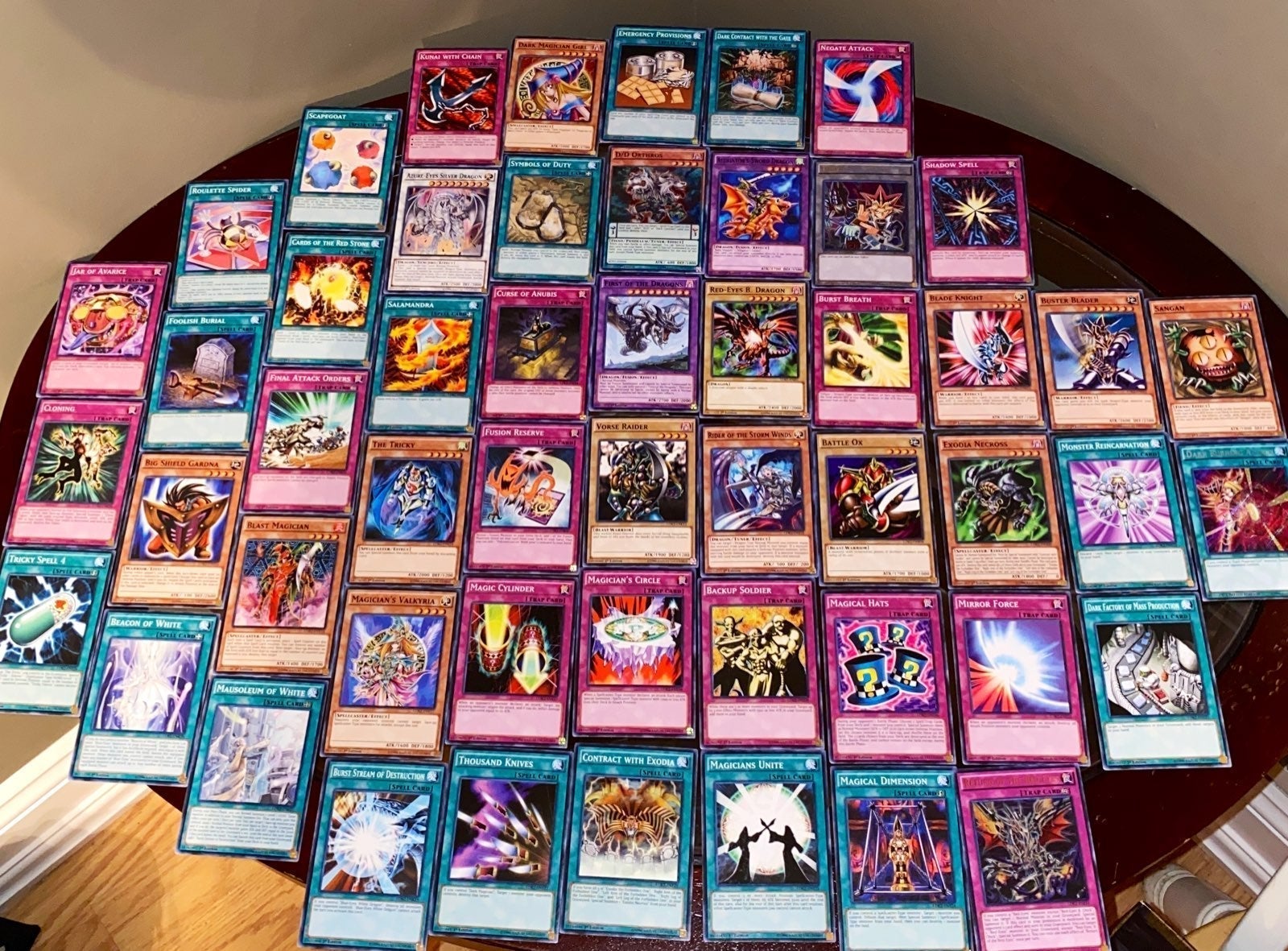 513 Yugioh Cards HUGE LOT!!! Book and mo
