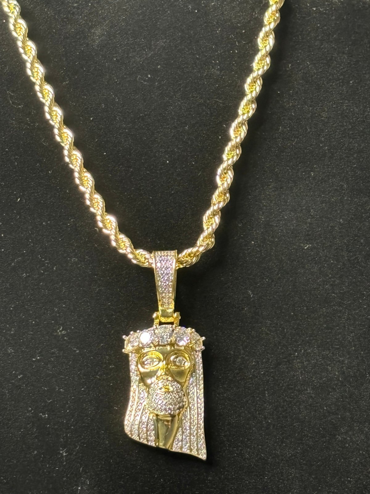 jesus pendant VVS CZ