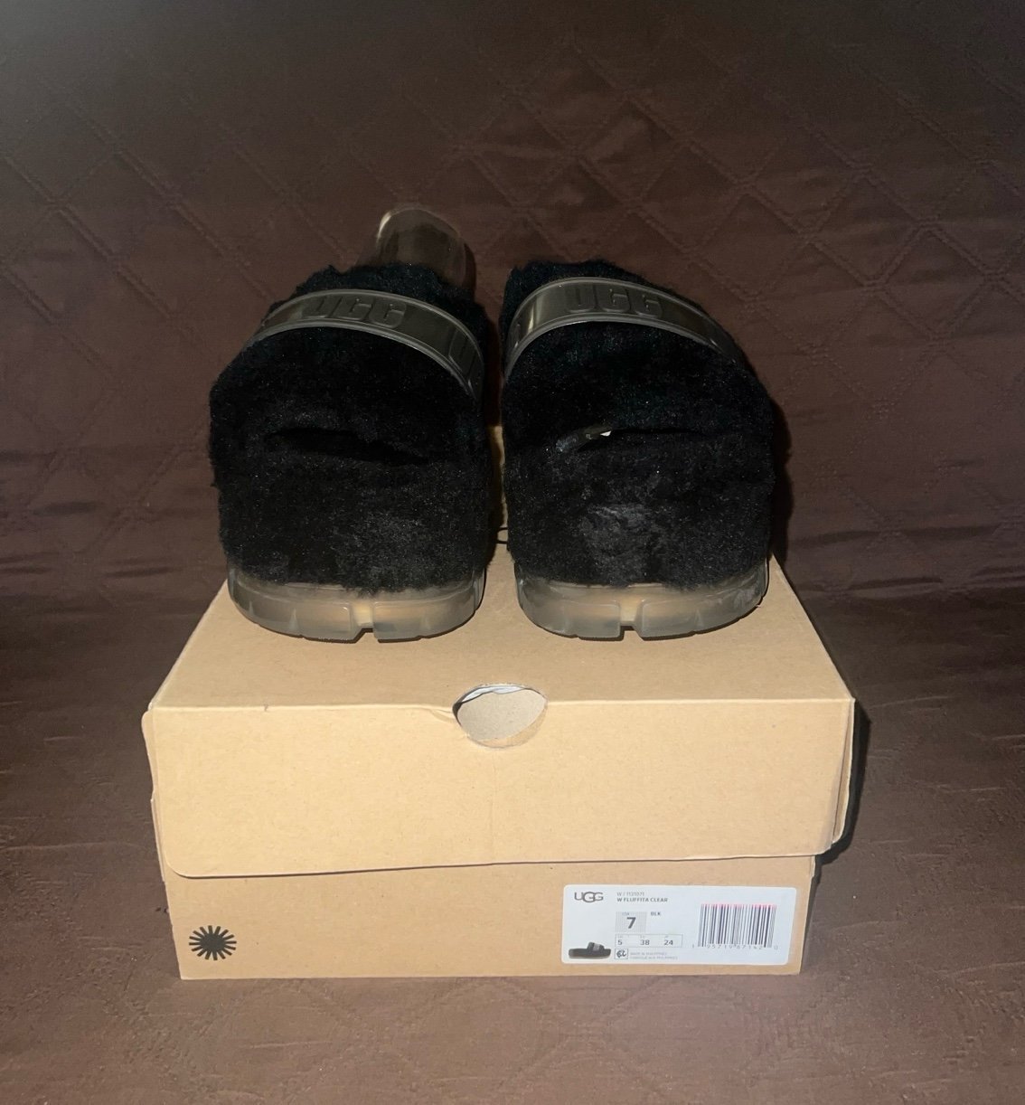 UGG FLUFFITA BLACK SLIDE SLIPPER