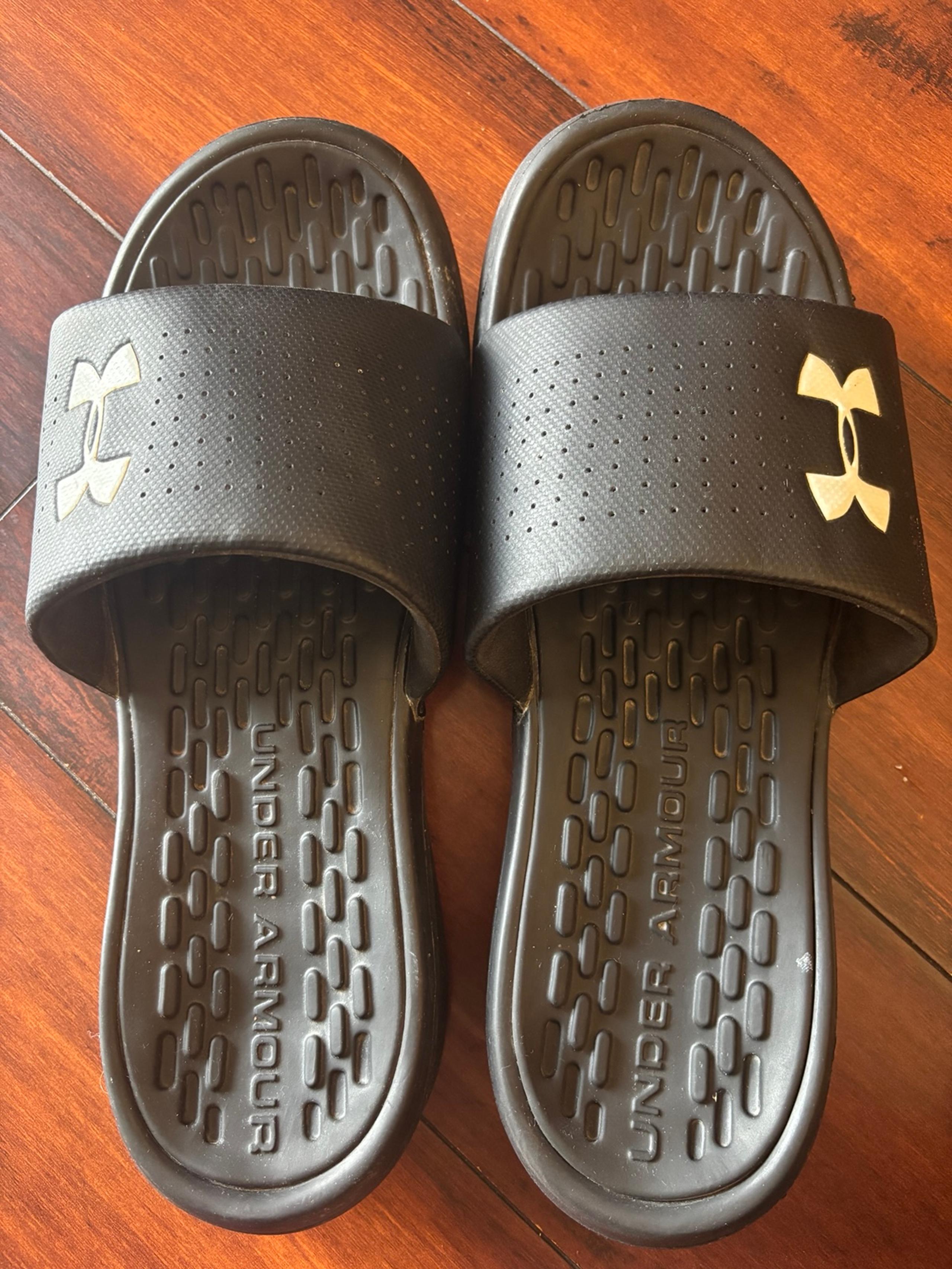 Under Armour men slides sandals size 12