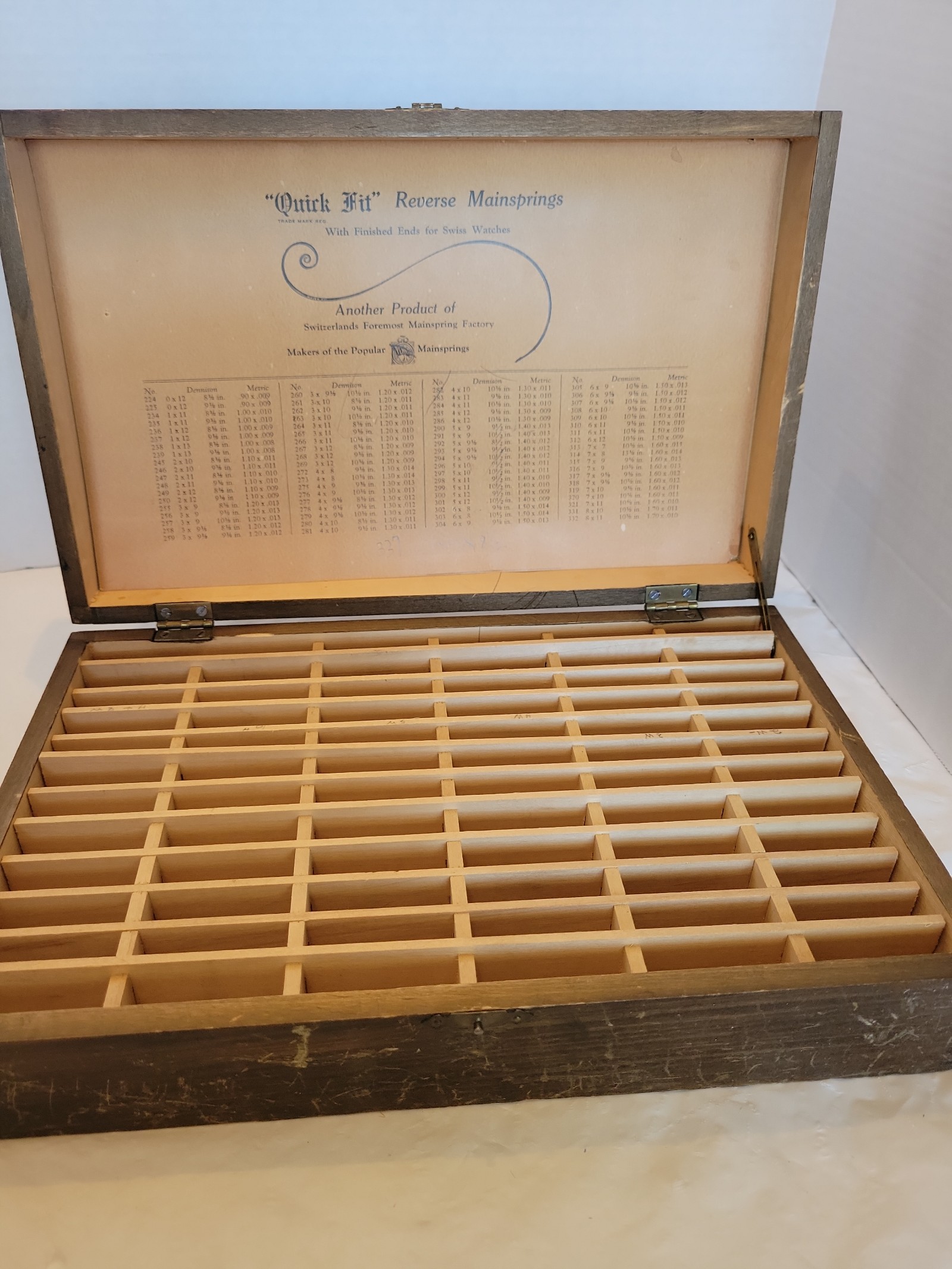 Vintage Quick Fit reverse mainspring parts storage box. BN 6 GG