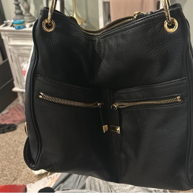 Womens Michael Kors gorgeous quality bag! Black w/ Gold details