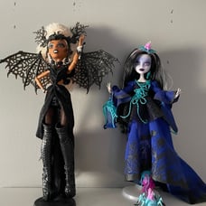 Monster high dolls