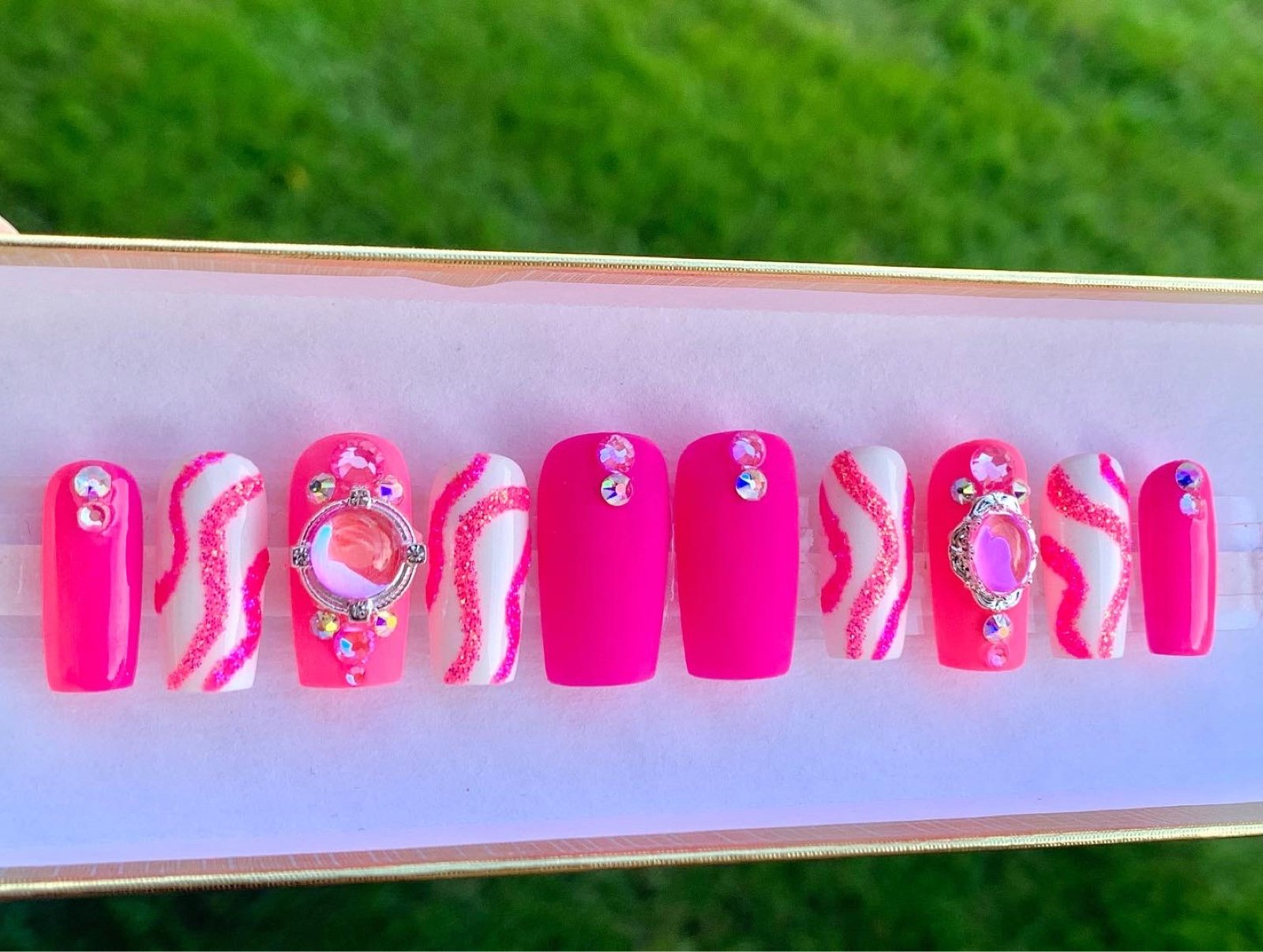 Pink press on nails