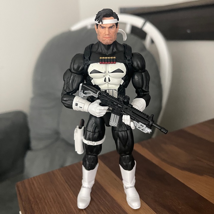 Marvel Legends Punisher Kitbashed War Journal (With Accessories)