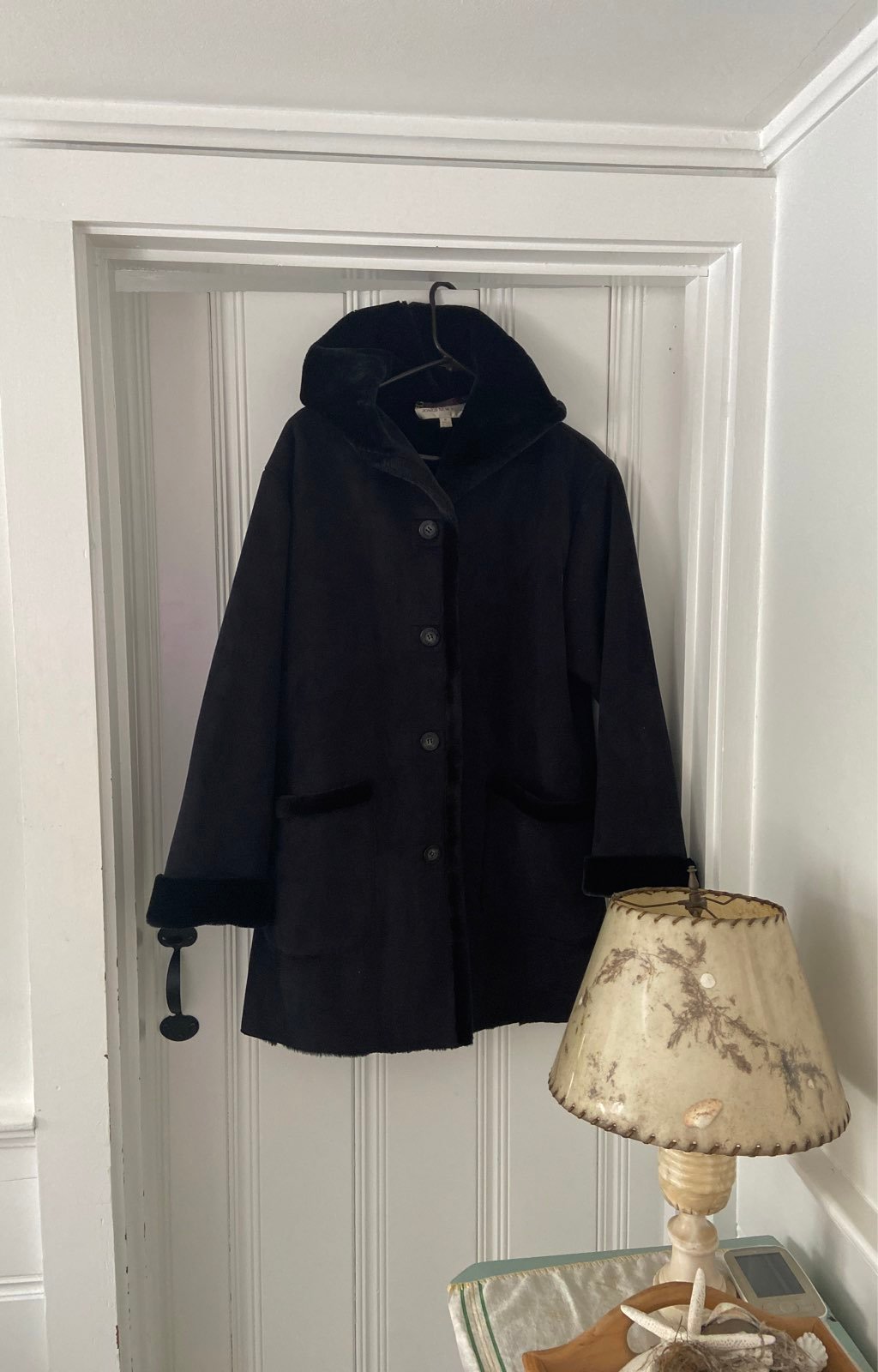 Black faux fur jones new york hooded coa
