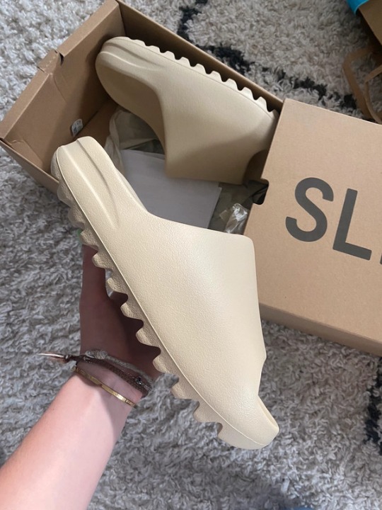 yeezy slides Fashion slippers Size 10