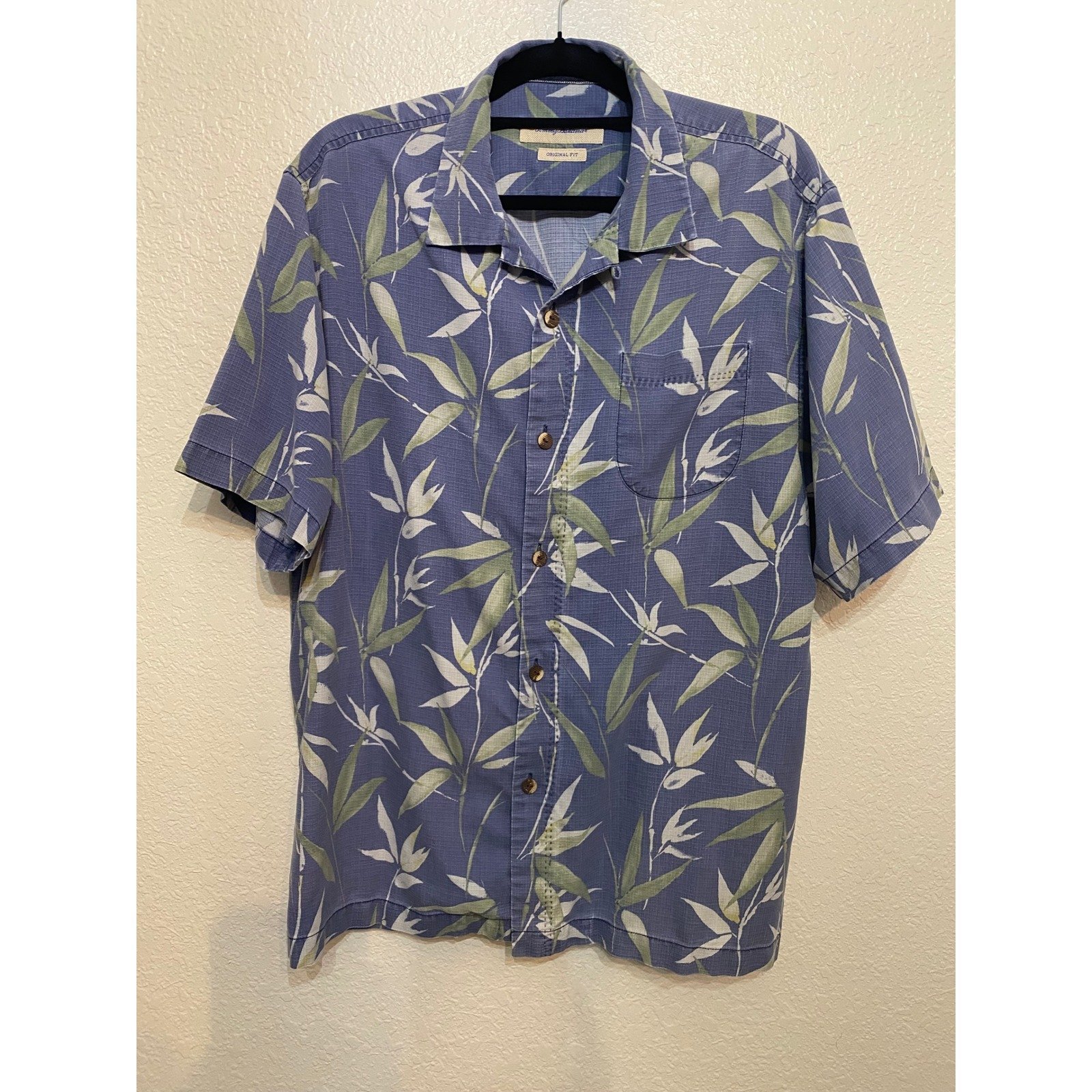 Tommy Bahama Silk Blend Hawaiian ShirtMen's size L