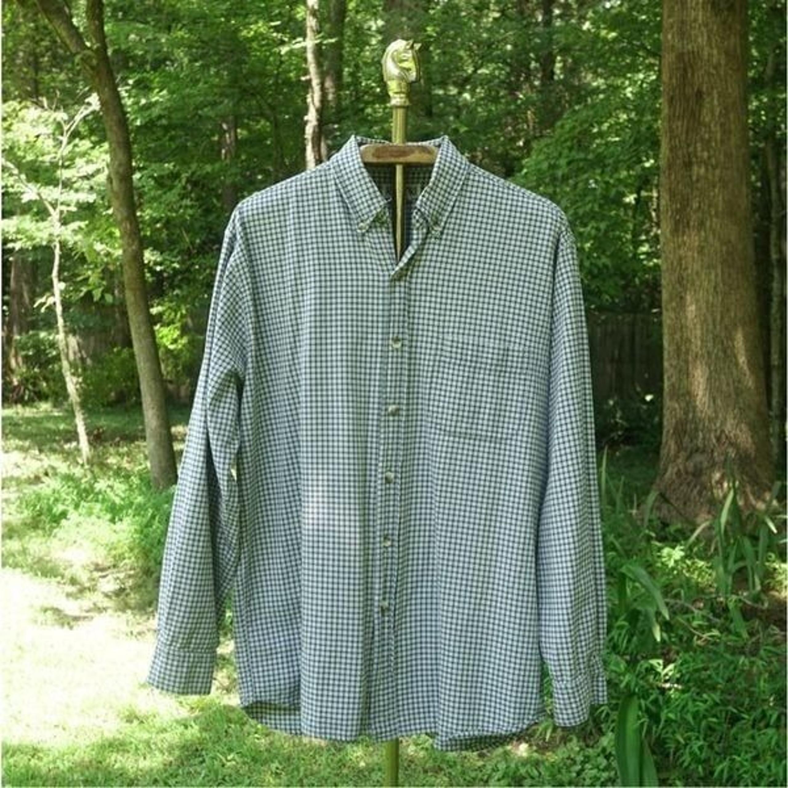 Vintage 90s Aeropostale Men’s Blue Plaid Button Up Shirt