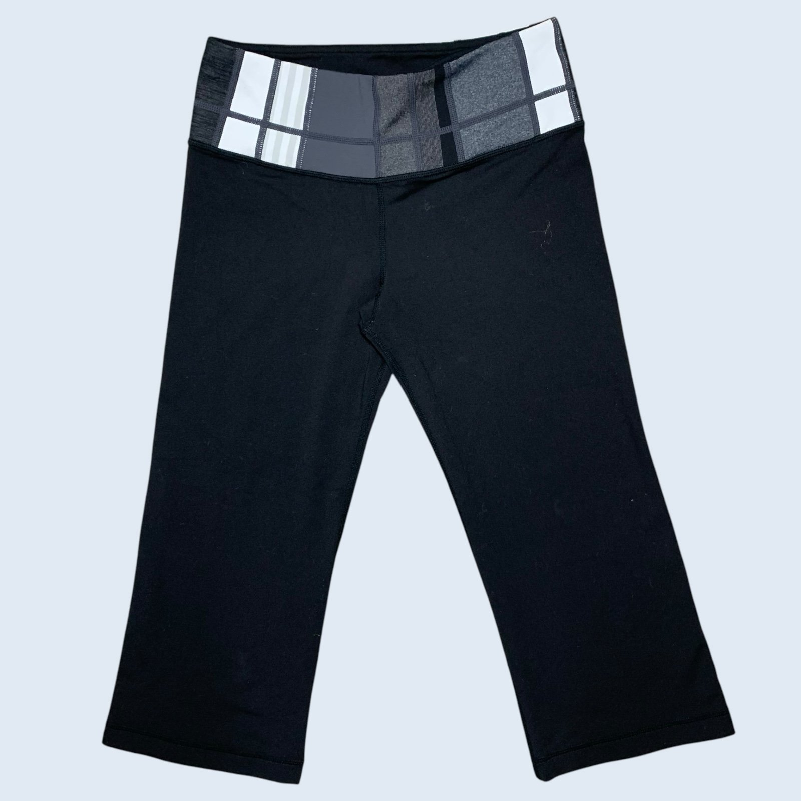 Lululemon Groove Yoga Crop Pant Reversible Size 4