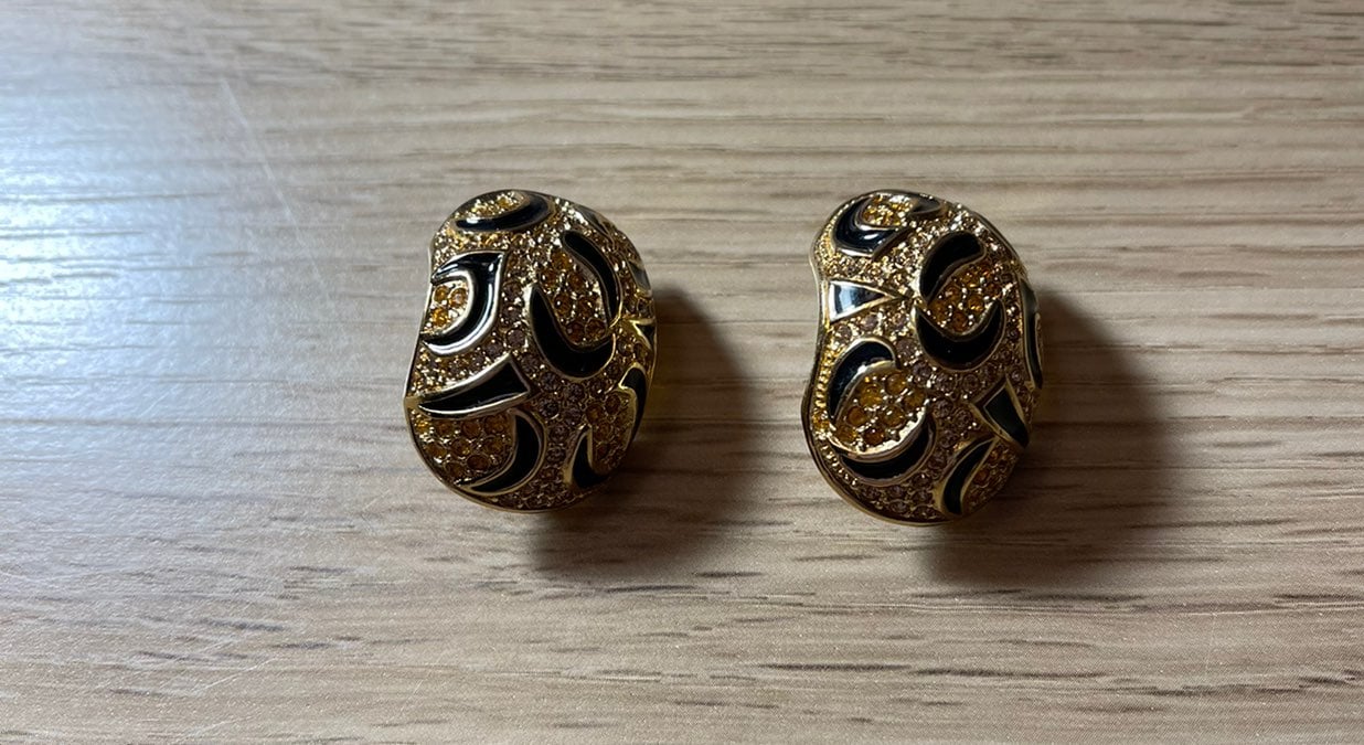 CHRISTIAN DIOR CLIP ONS EARRINGS