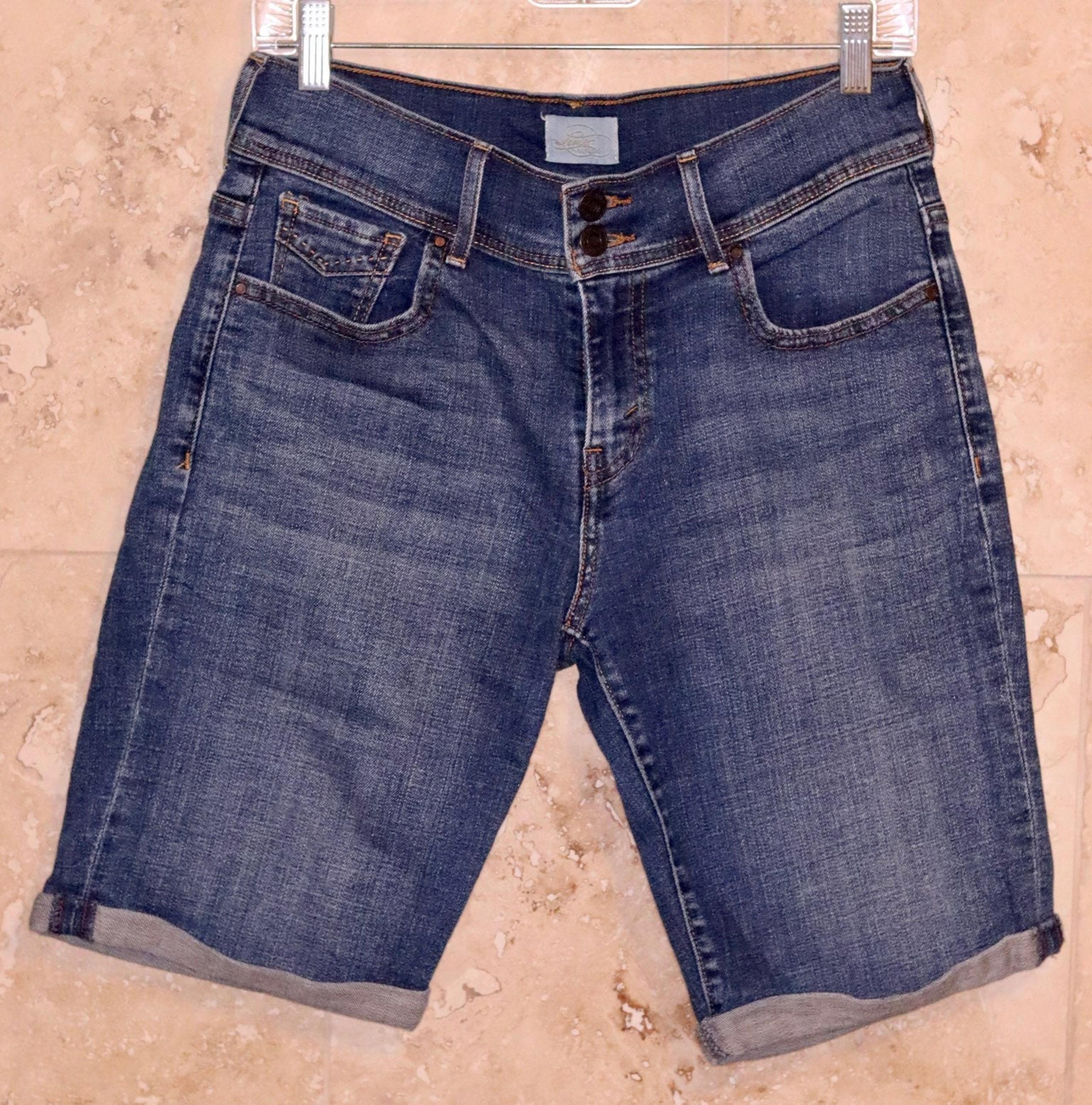 Levi's 515 Bermuda Jean Shorts Size 6