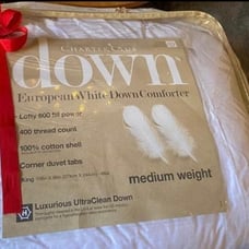 Charter club down comforter medium wight quee