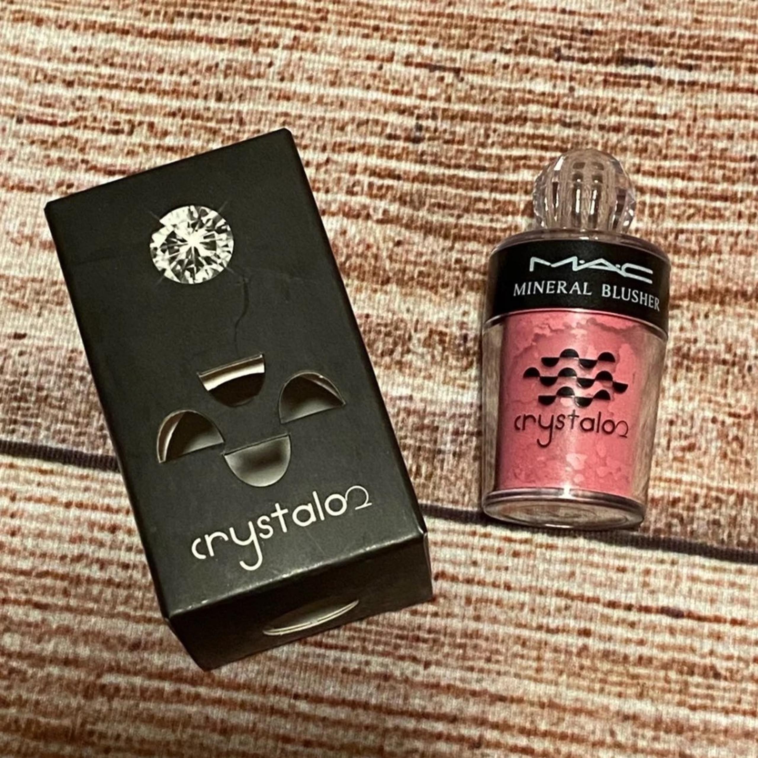 MAC Crystal Mineral Blush Powder #8 NWT!