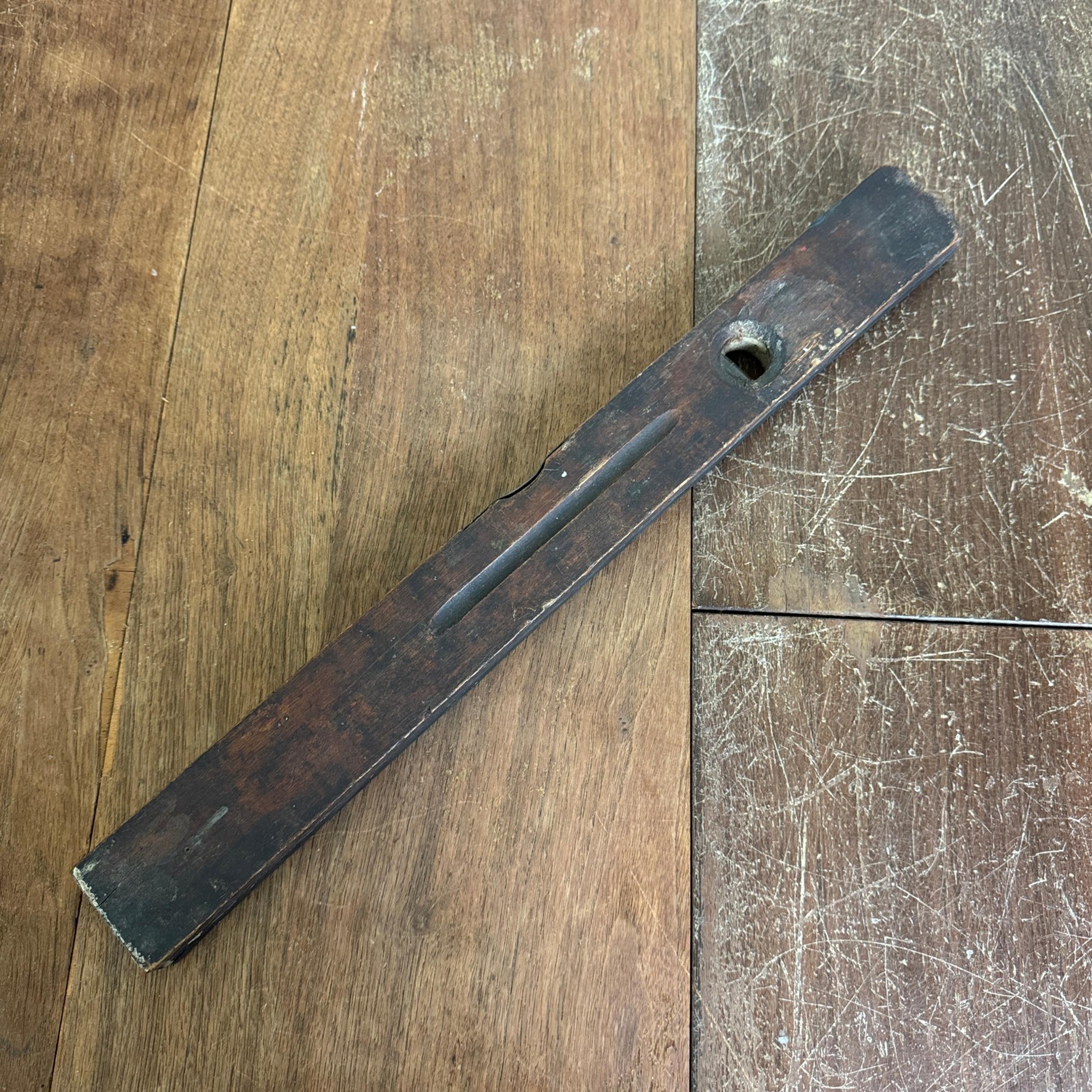 Vintage Unmarked Solid Wood 18 inch Level