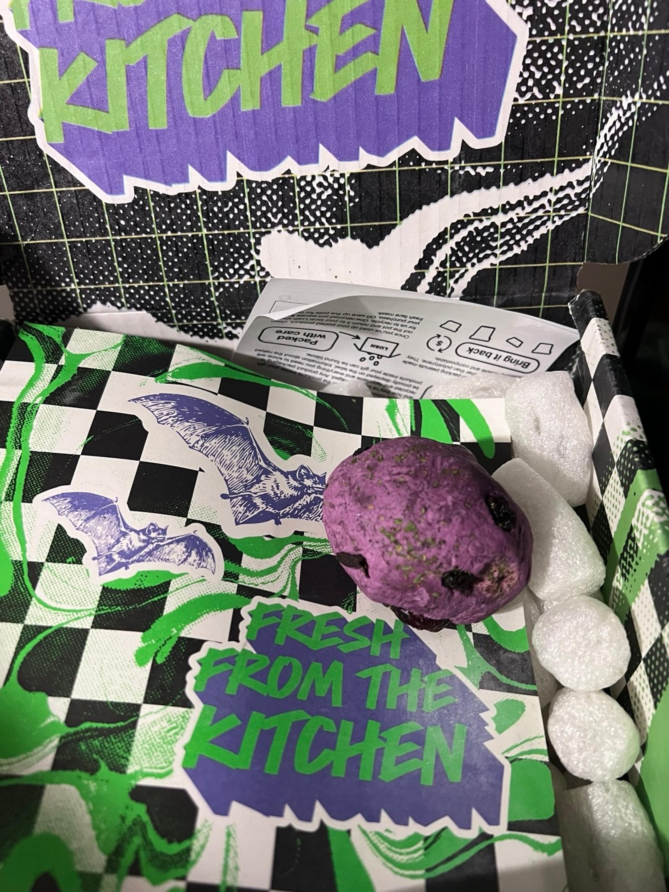 NEW LUSH Kitchen Exclusive Witches Ball Bubble Bar