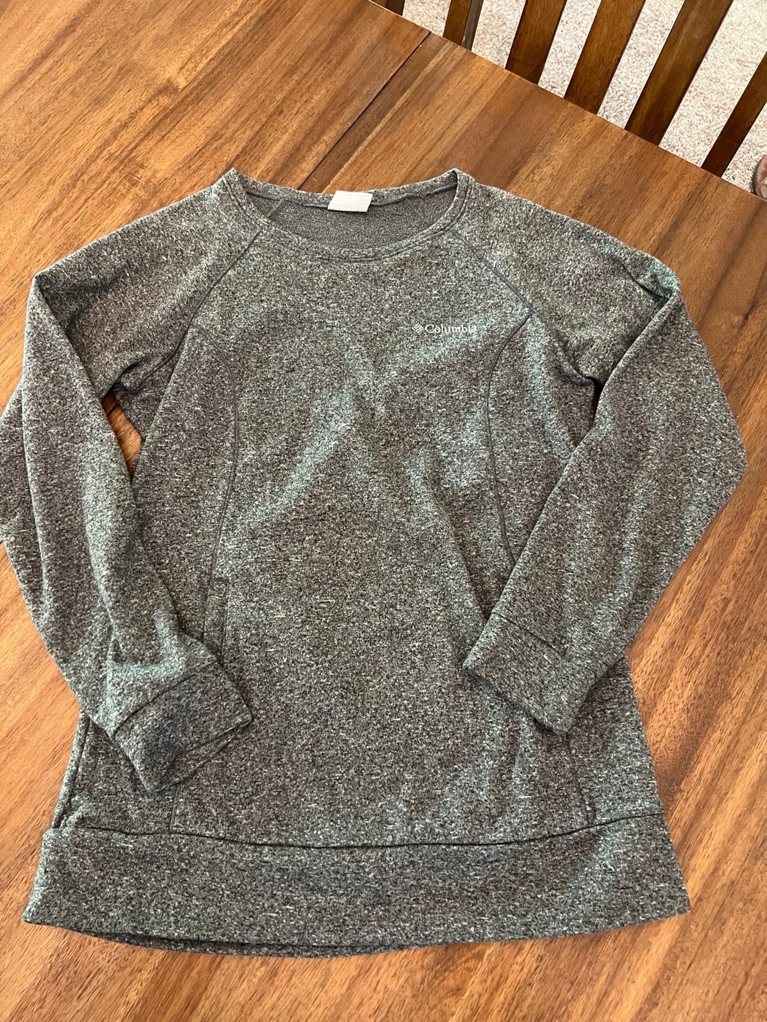 Womens Columbia pullover sweatshirt size Medium