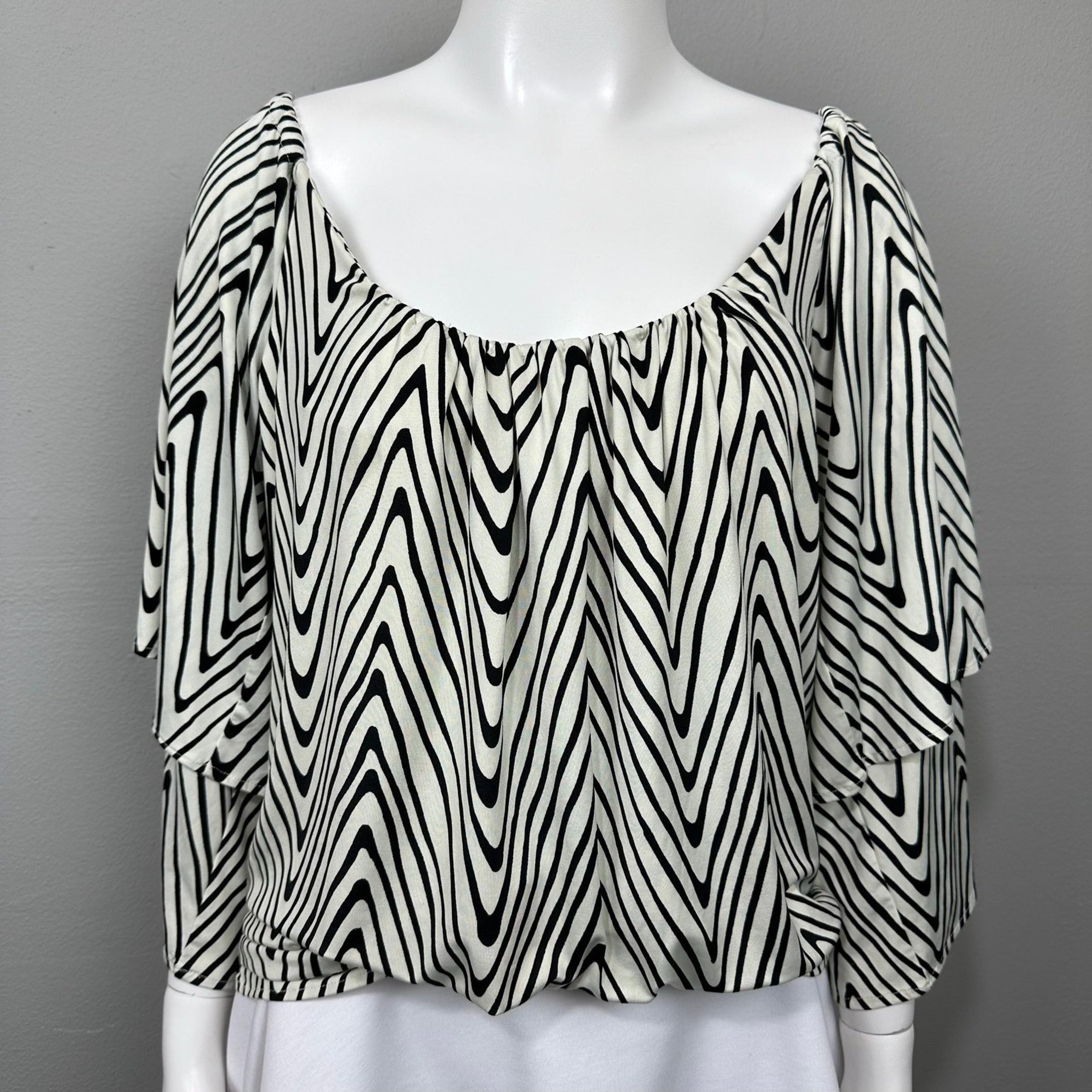 T Bags Los Angeles Peasant Top Sz S Black White Zig Zag Liquid Knit Slit Sleeve