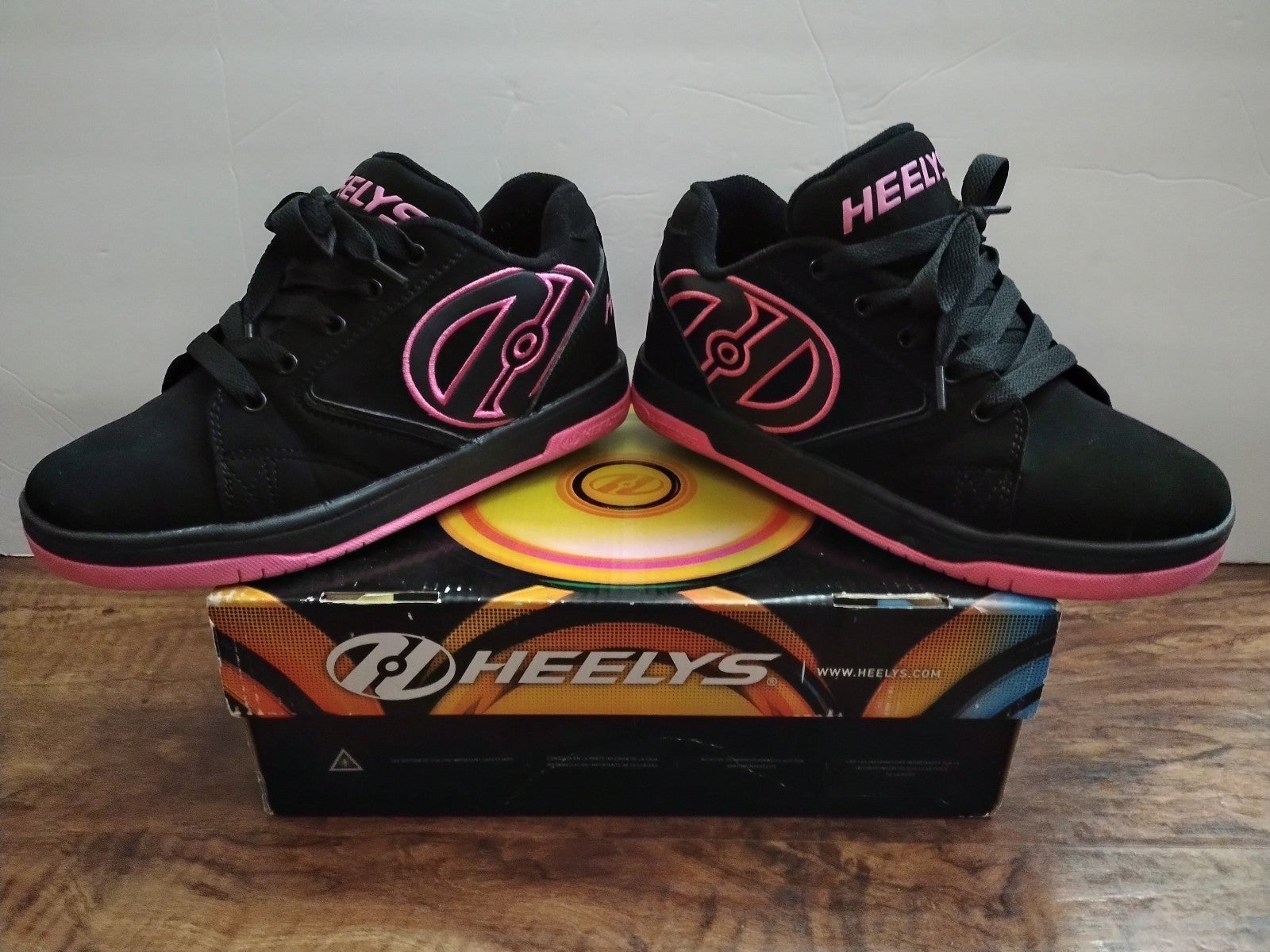 HEELLY'S Shoes Size 5y/6w