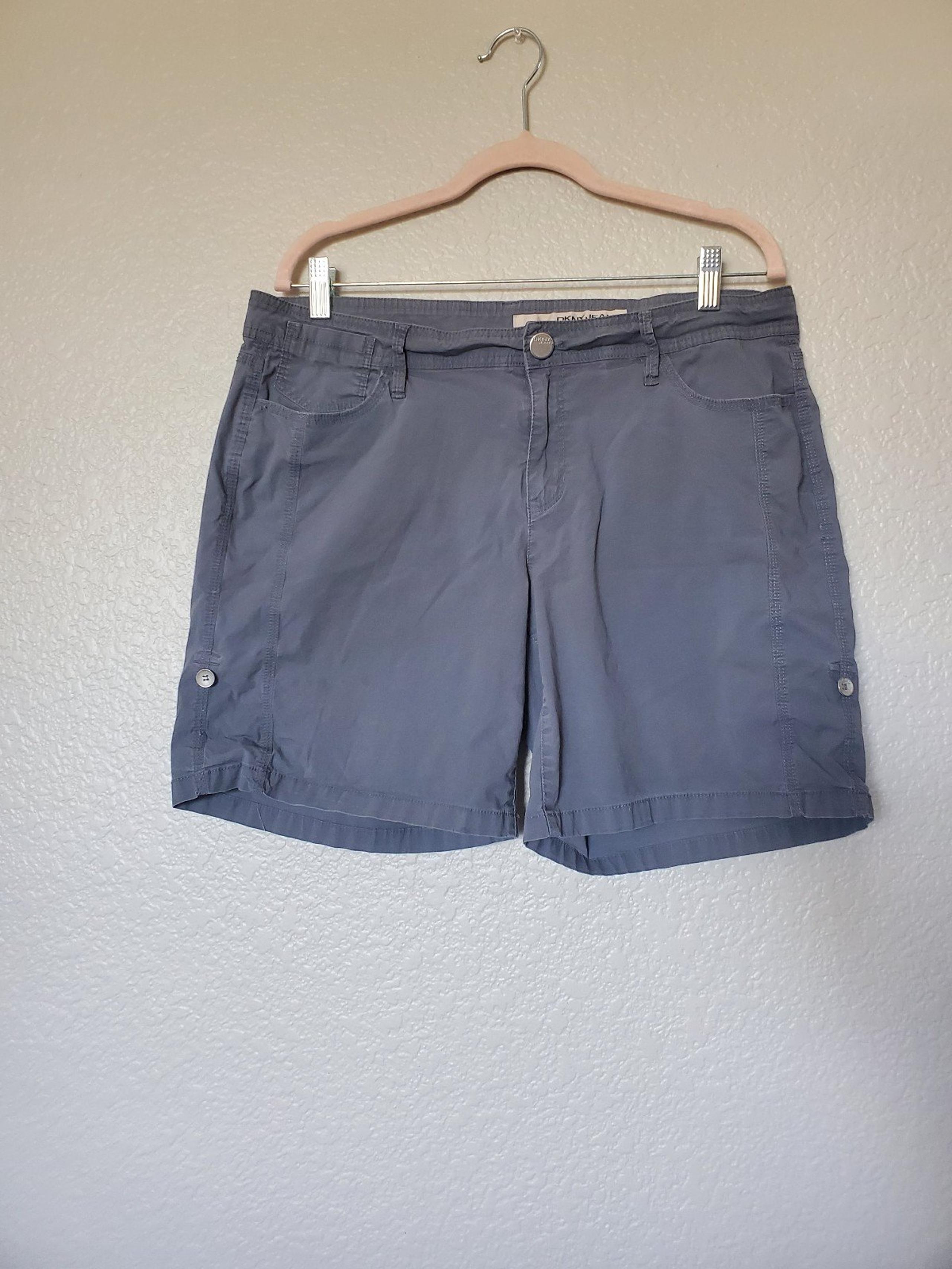 DKNY Jeans Gray Roll-Up Bermuda Shorts Mid Rise Lightweight Women's Size 14
