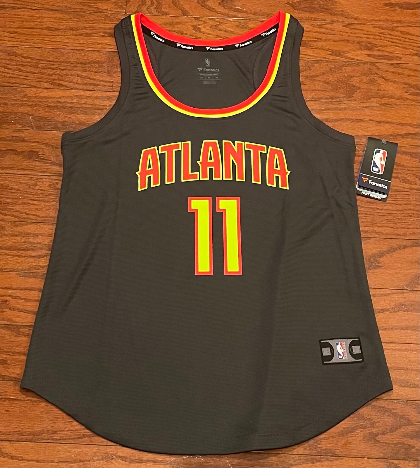 Women’s Fanatics Trae Young #11 NBA Atlanta Hawks Jersey Size M